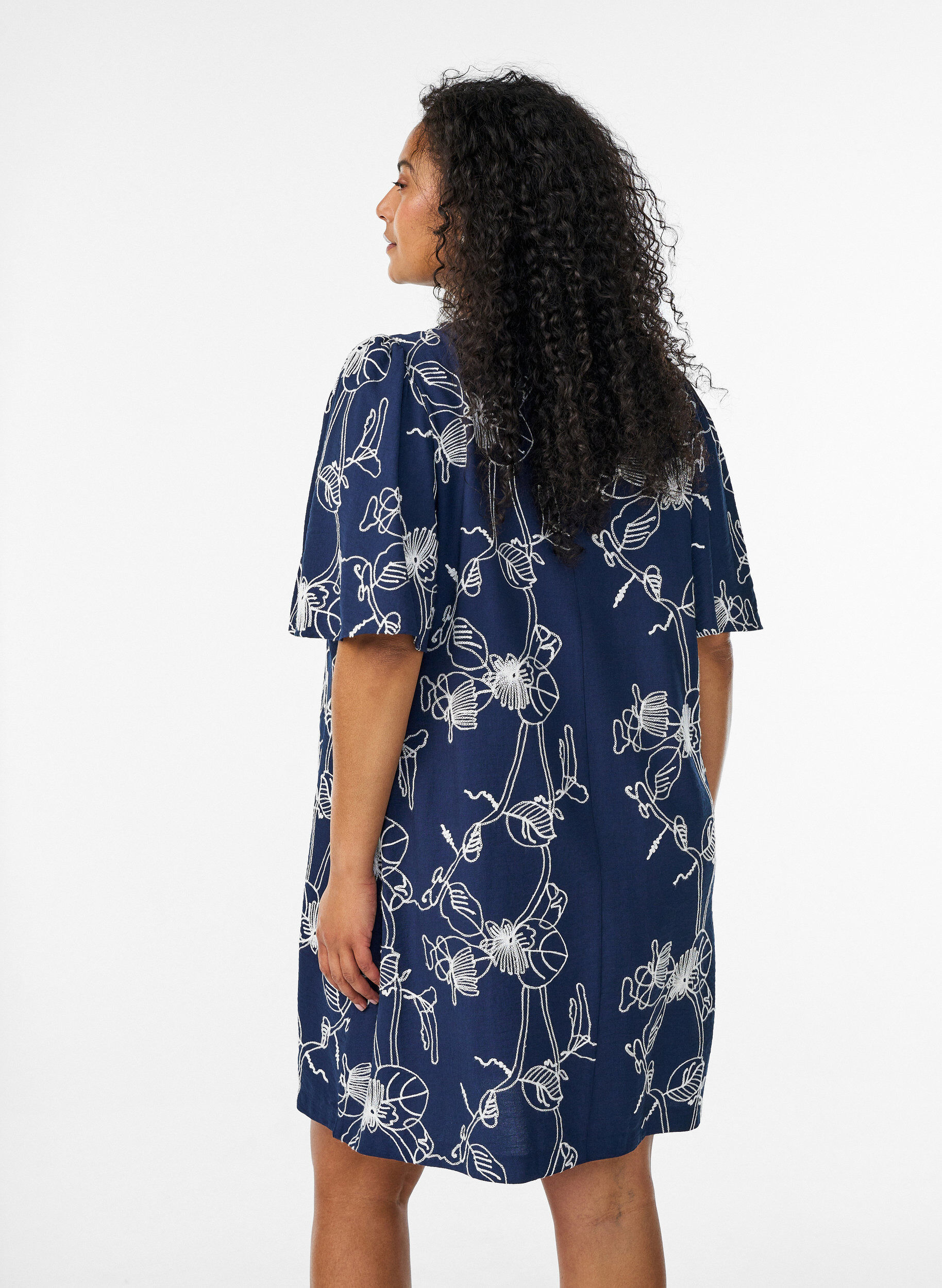 ZizziKurzes A-Linienkleid mit Stickmuster, Blau, Model image number 2