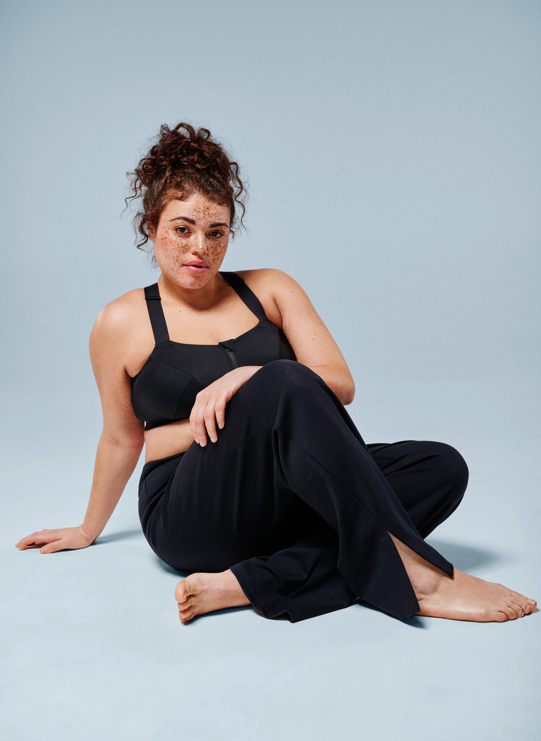 Flare-Jerseyhose mit Schlitzen und hoher Taille