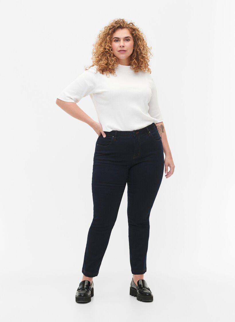 Slim Fit Emily Jeans mit normaler Taillenh&ouml;he, Blau, Model image number 0