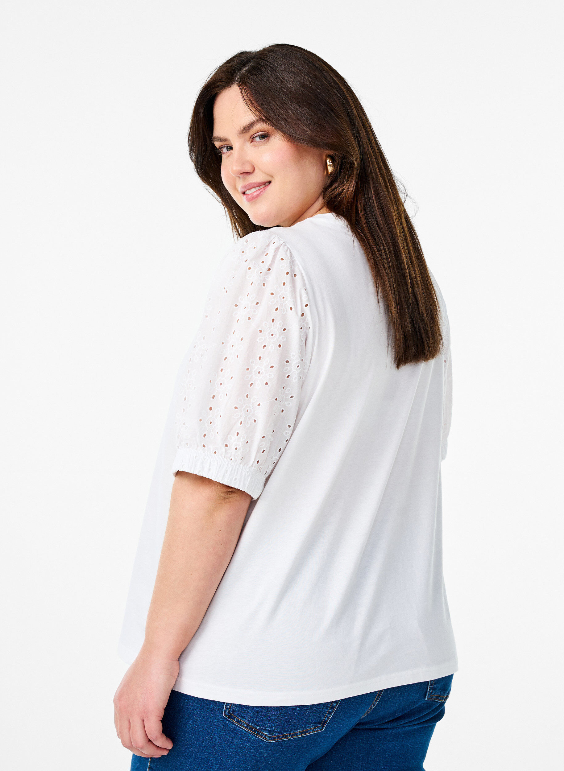 ZizziT-Shirt mit &Auml;rmeln in Broderie Anglaise, Wei&szlig;, Model image number 2