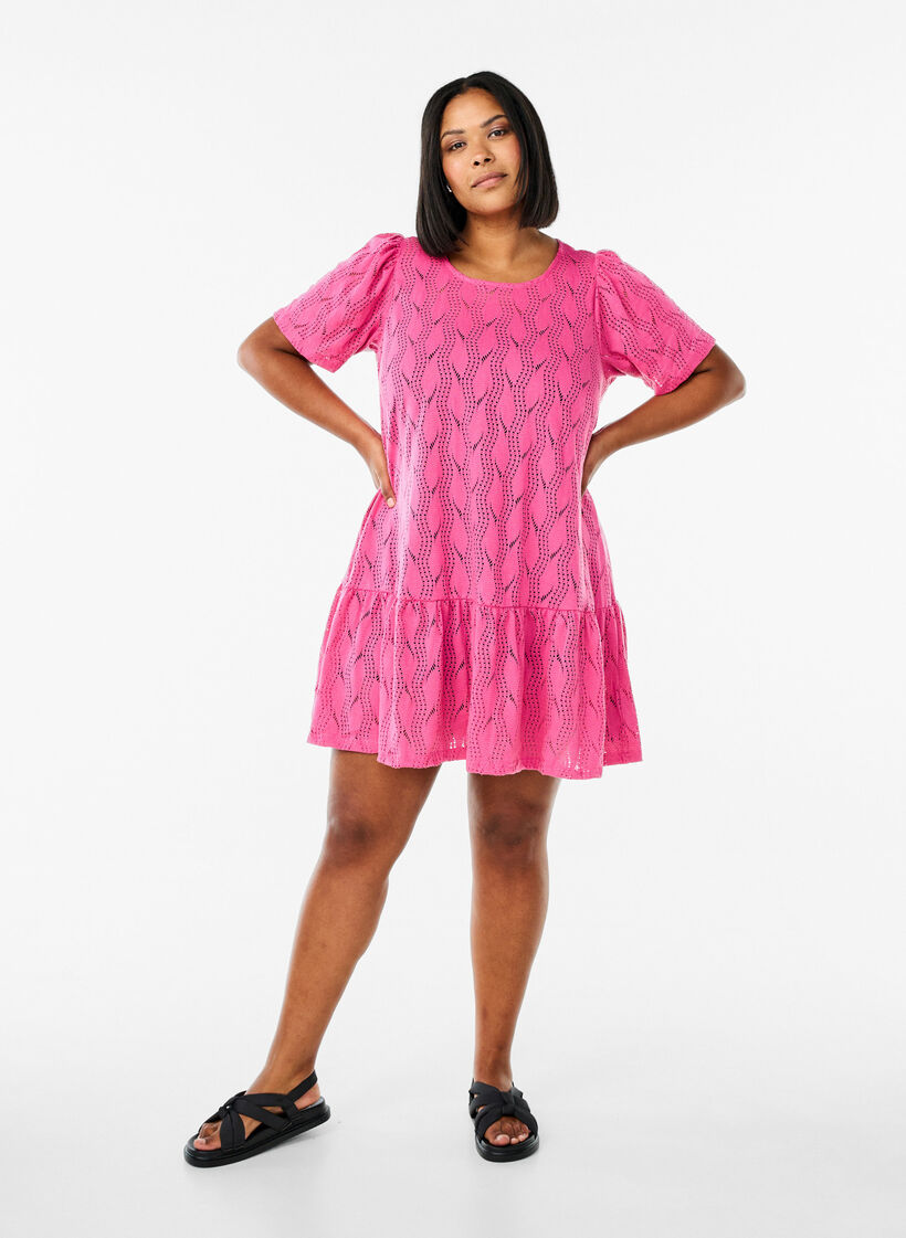 FLASH - Kurzes Jerseykleid mit Lochmuster, Ibis Rose, Model image number 2