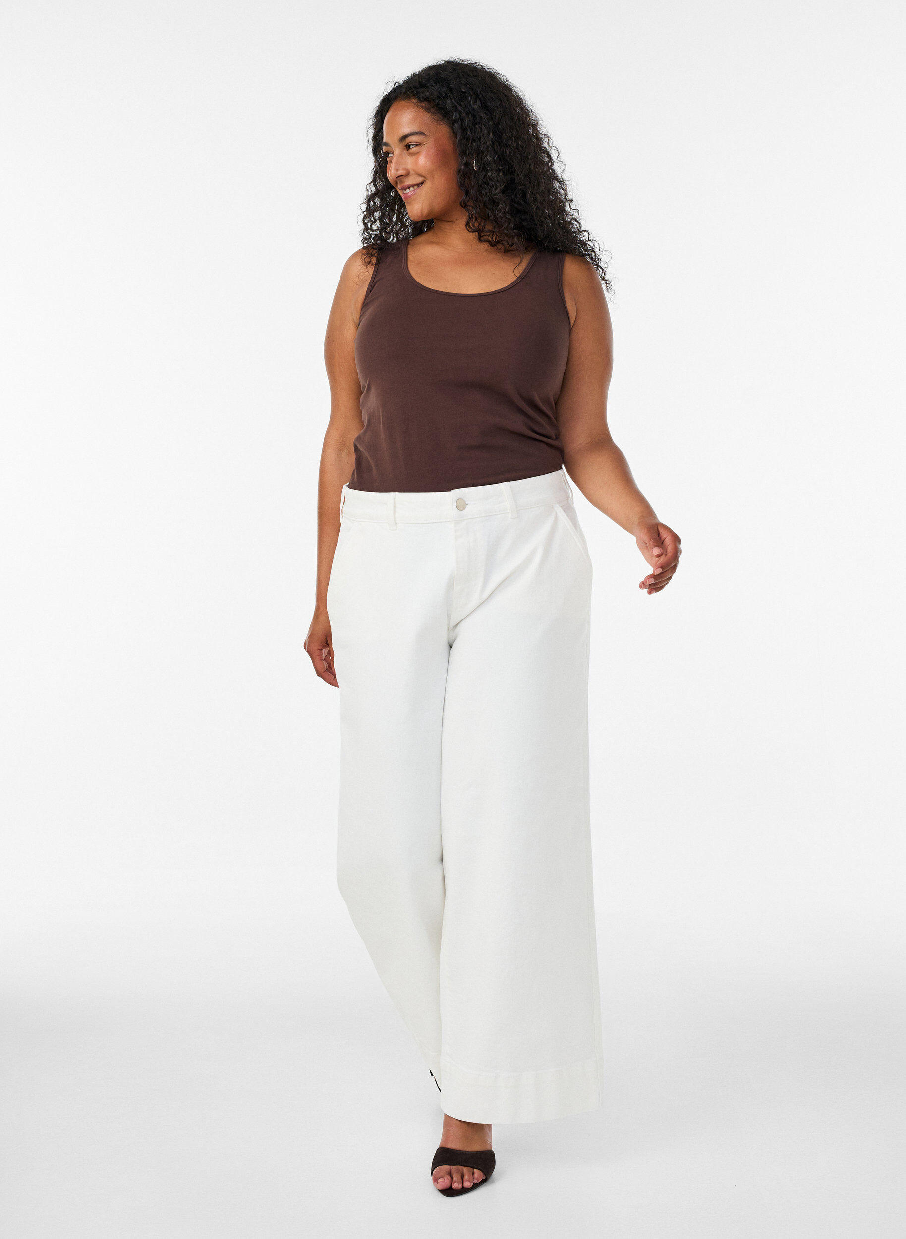 ZizziEinfarbiges Basic Top aus Baumwolle, Braun, Model image number 1