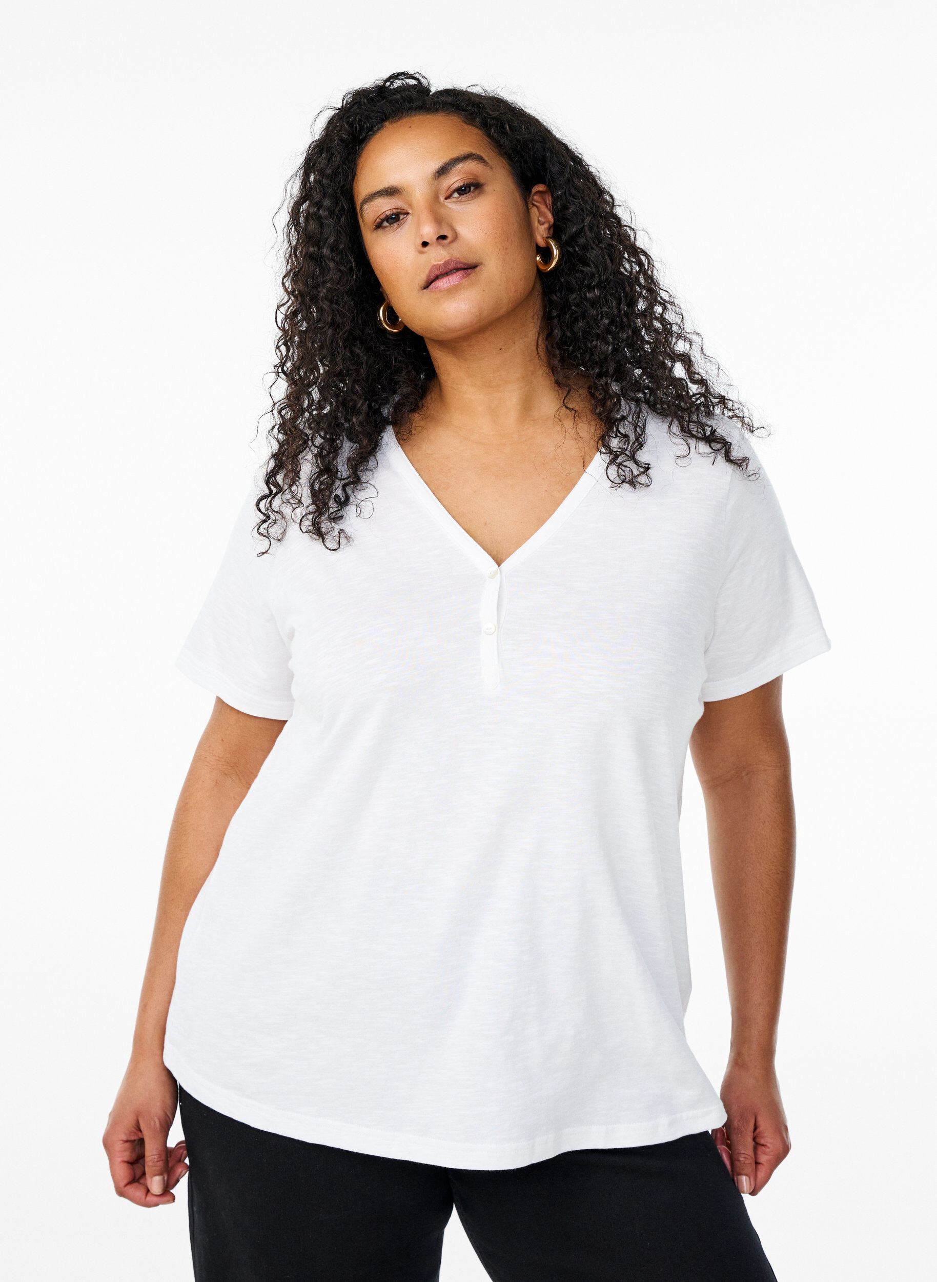 T-Shirt mit Knopfleiste, Wei&szlig;, Model