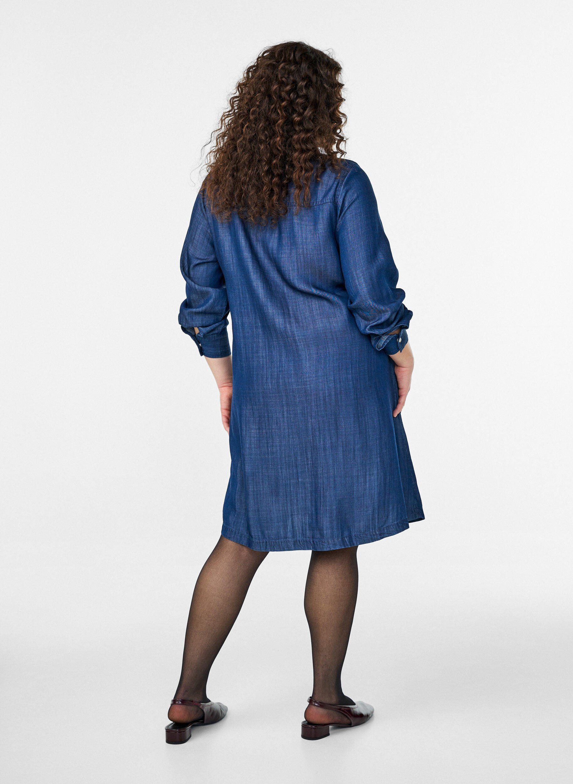 ZizziKurzes Denimkleid aus Lyocell mit Druckkn&ouml;pfen, Blau, Model image number 1