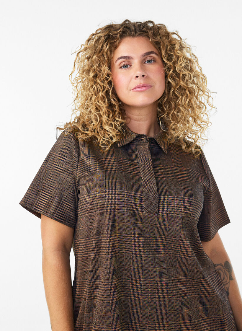 Kurzes kariertes Kleid mit Hemdkragen, Braun, Model image number 3