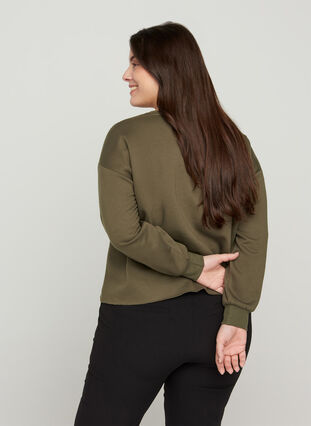Cropped Sweatshirt mit Rundhals, Ivy Green, Model image number 1