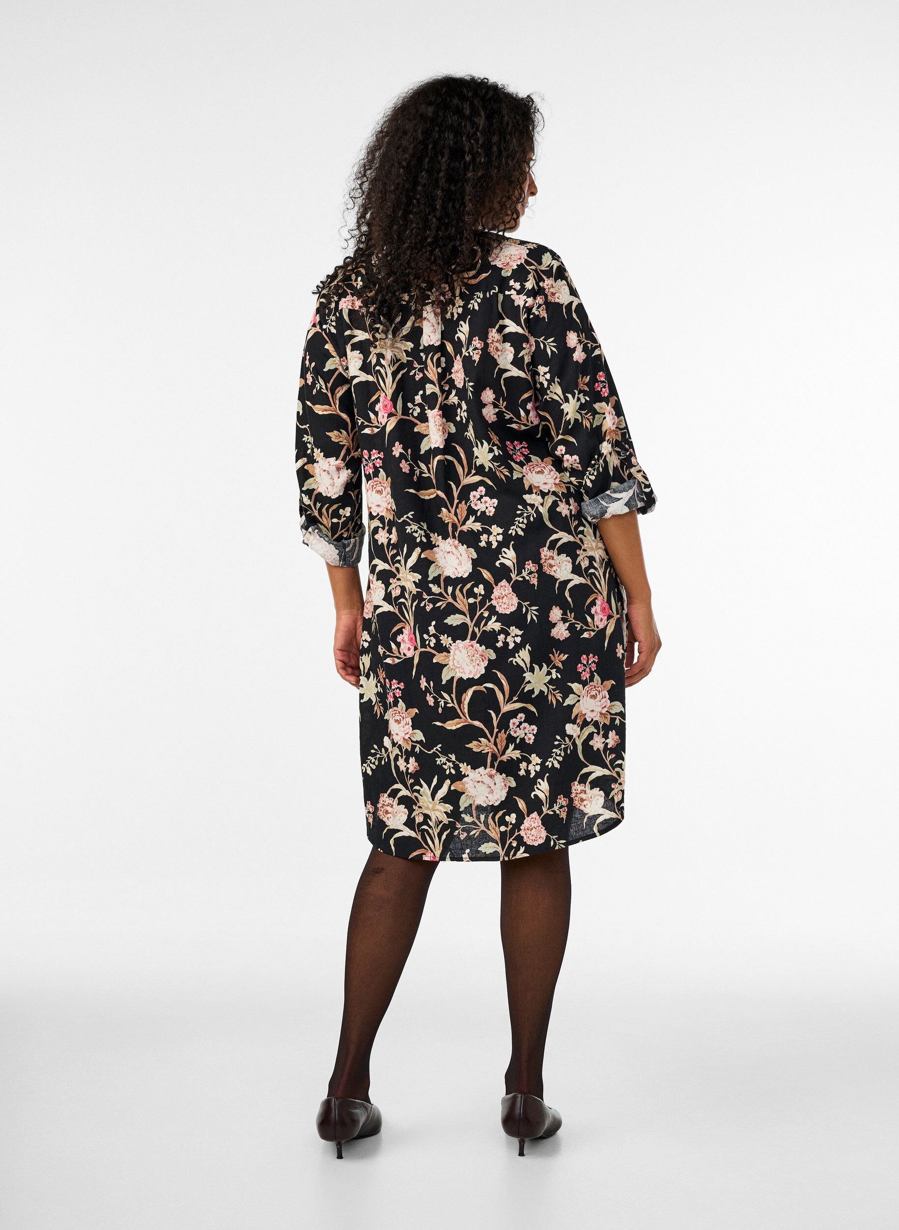 ZizziLange Bluse aus Leinen und Viskose, Schwarz, Model image number 2