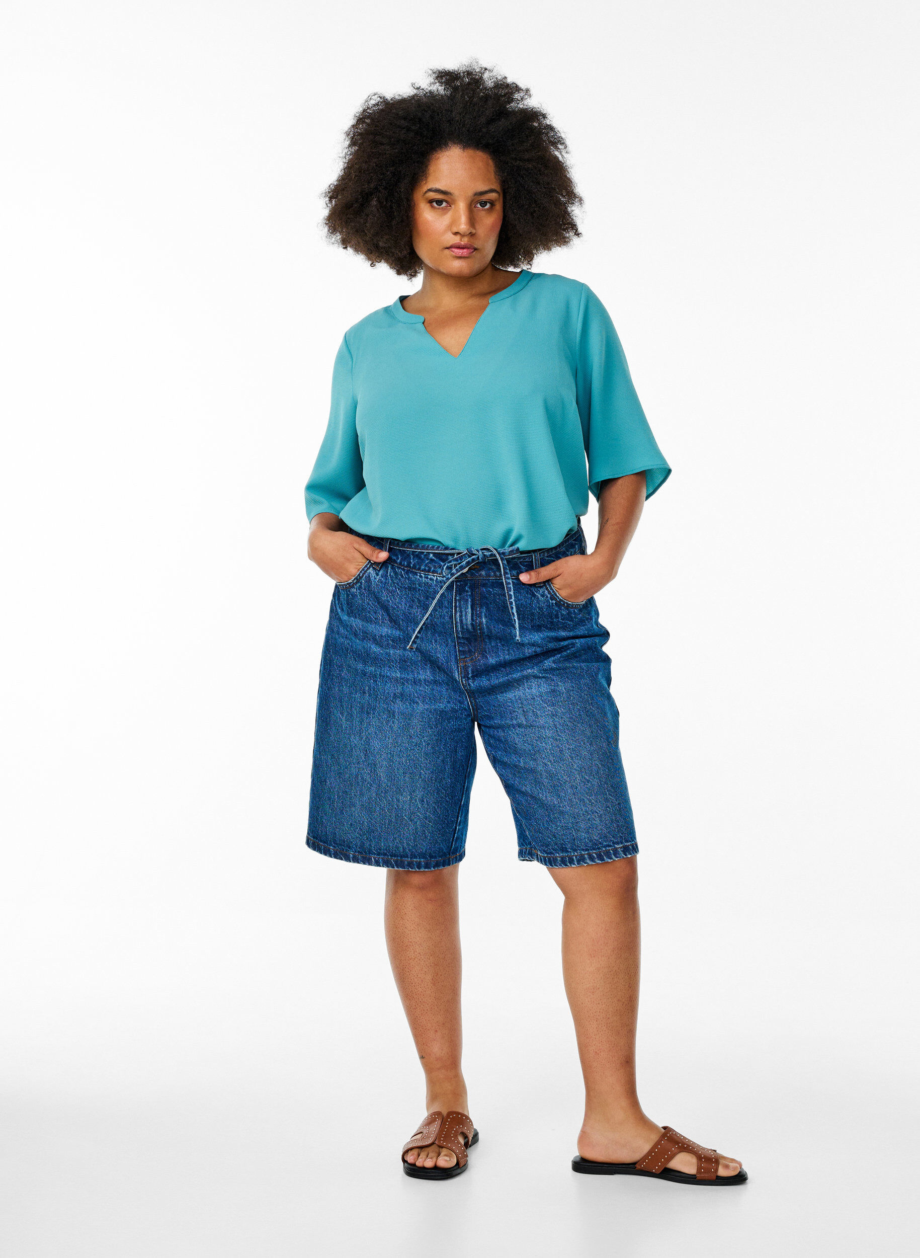 ZizziKurz&auml;rmlige Bluse mit V-Ausschnitt, Gr&uuml;n, Model image number 1