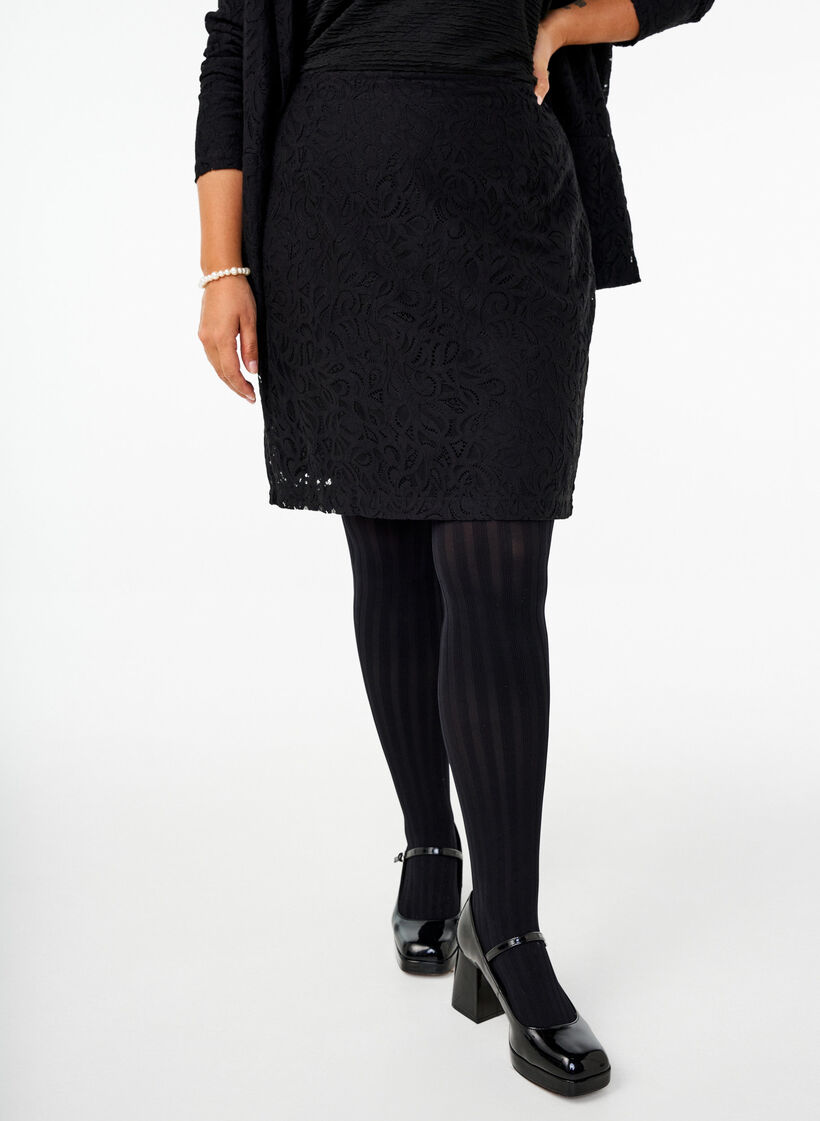 Kurzer Spitzenrock, Black, Model image number 0