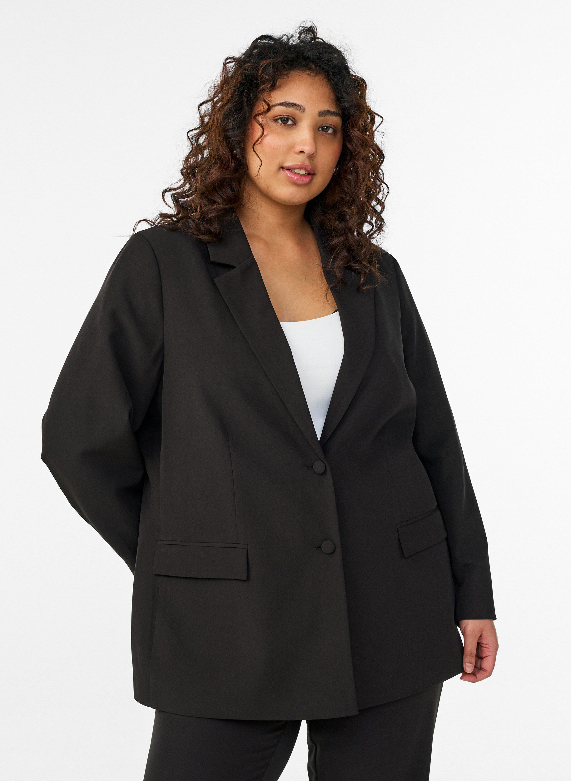 ZizziKlassischer Blazer mit Knopfverschluss, Schwarz, Model image number 0