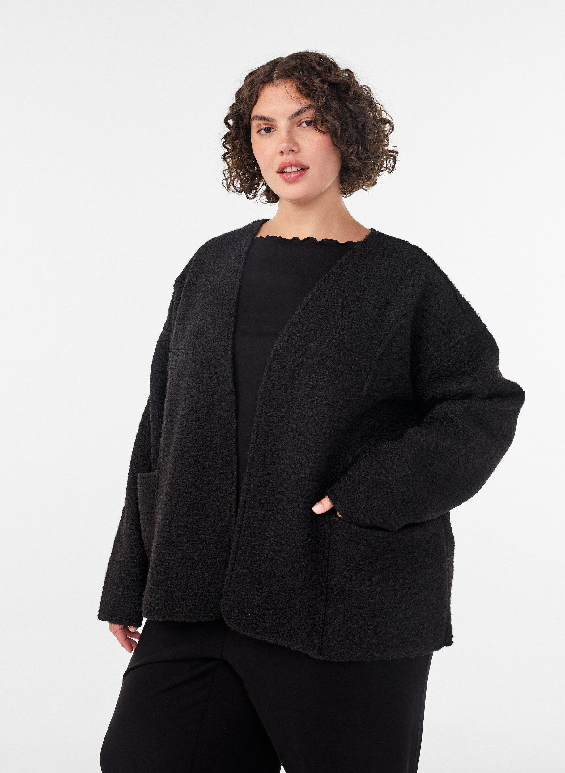 Lockere Strickjacke mit Taschen