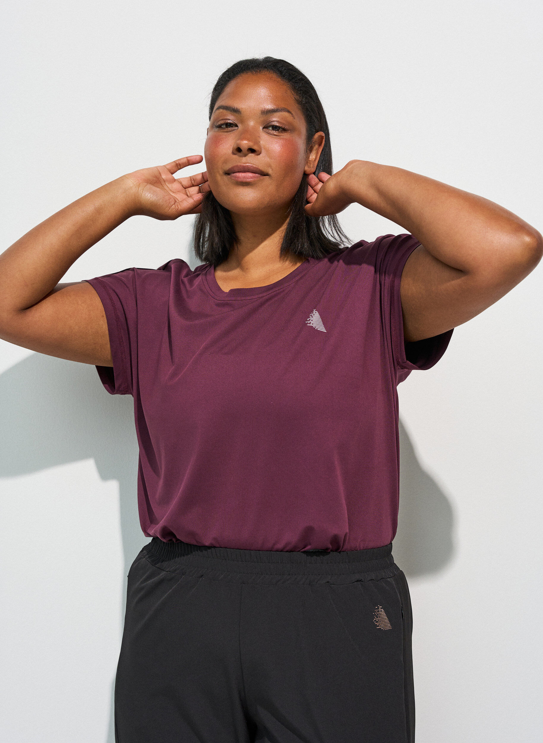 ZizziEinfarbiges Trainings-T-Shirt, Rot, Model image number 3