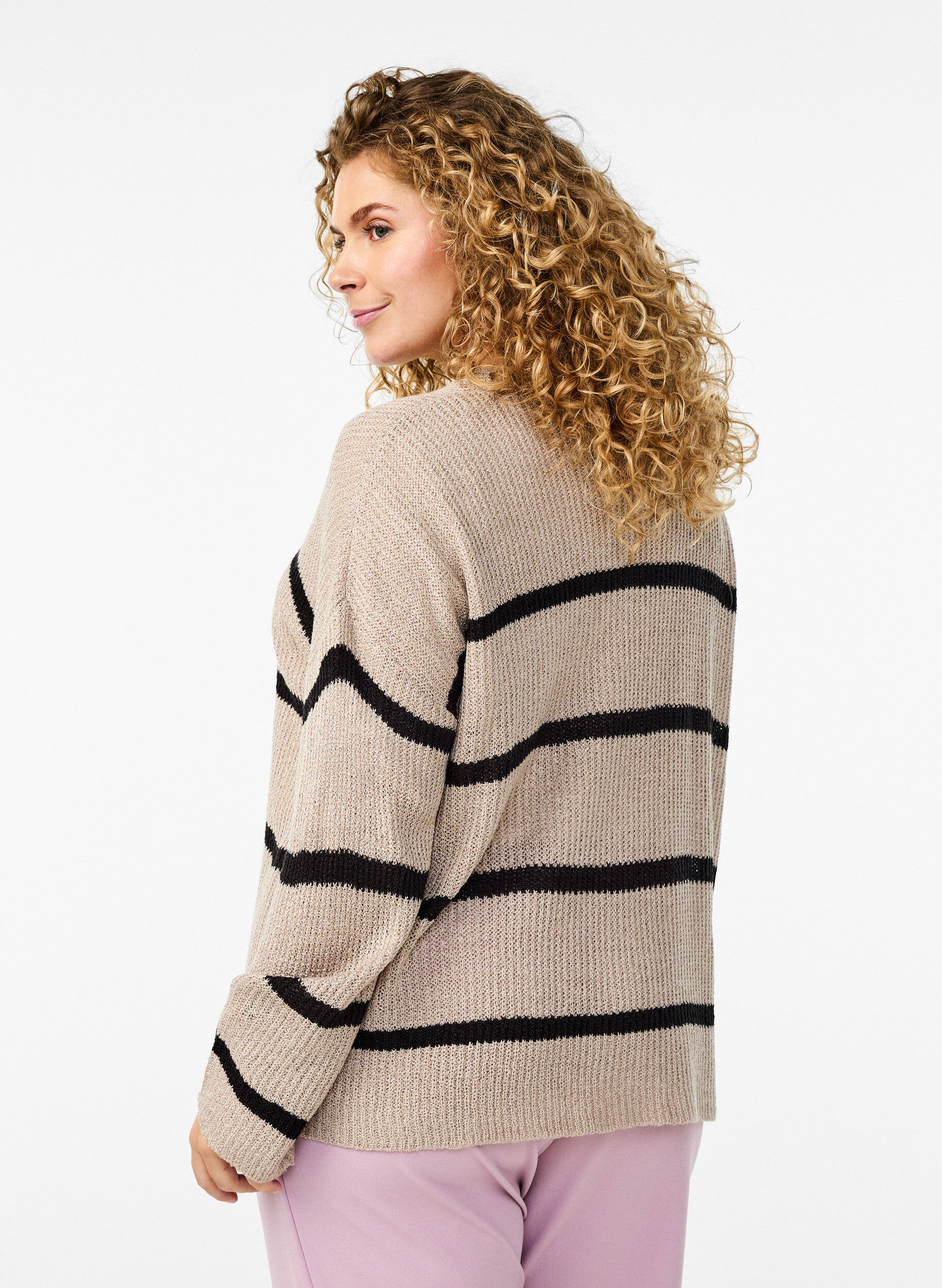 ZizziFLASH - Gestreifter Strickcardigan mit Kn&ouml;pfen, Beige, Model image number 2