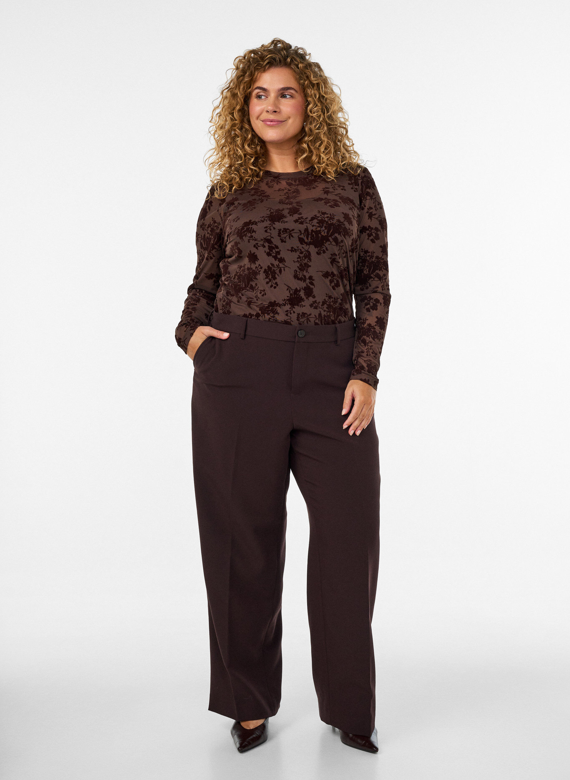 ZizziBluse aus Mesh mit gebl&uuml;mtem Muster, Braun, Model image number 1