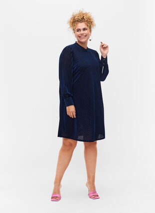 Strukturiertes Kleid aus Velours, Evening Blue, Model image number 2
