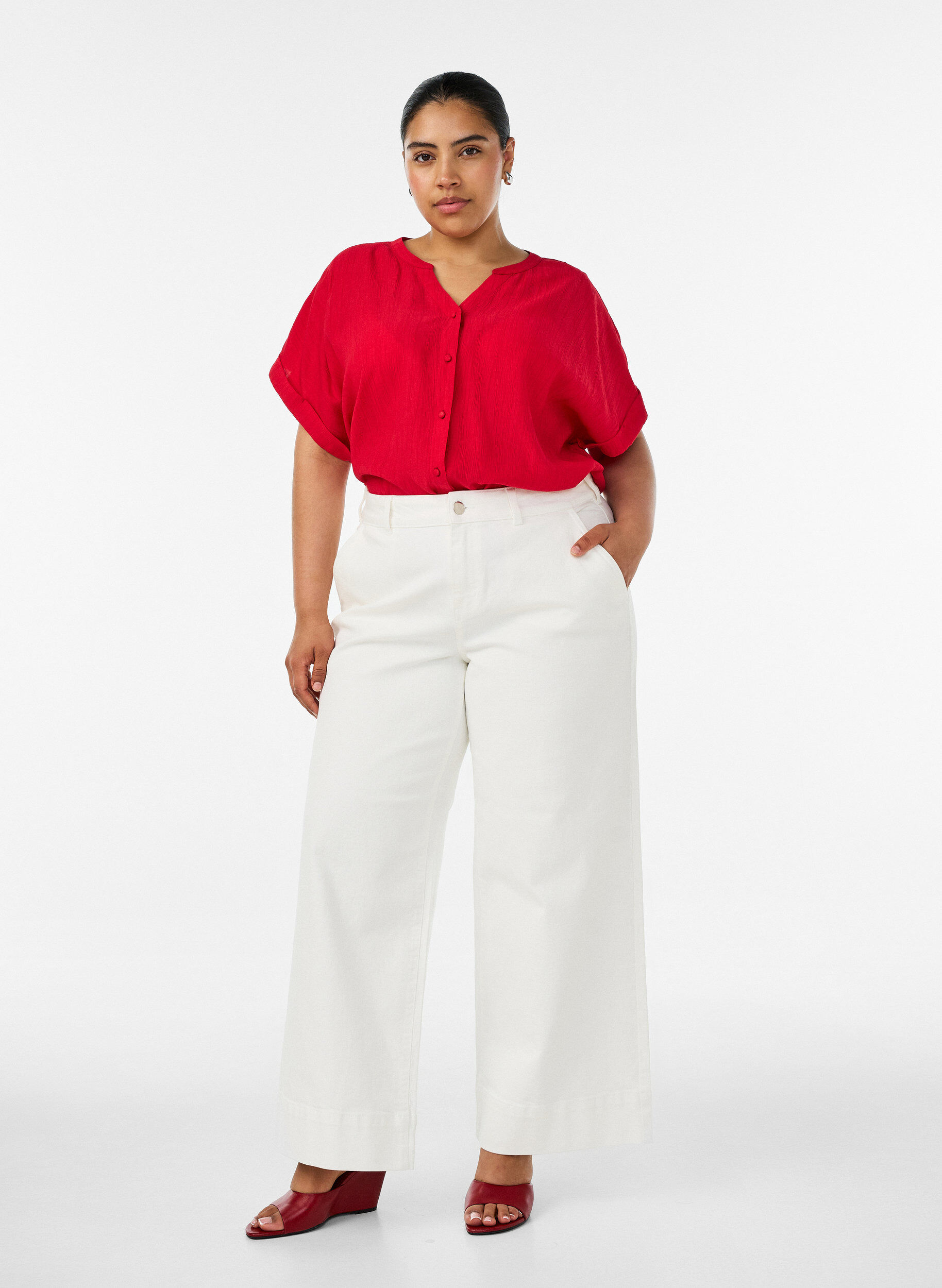 ZizziBluse aus Viskose mit Kn&ouml;pfen und Struktur, Rot, Model image number 1