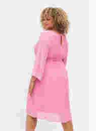 Plisseekleid mit Bindeband, Pink Ditzy Flower, Model