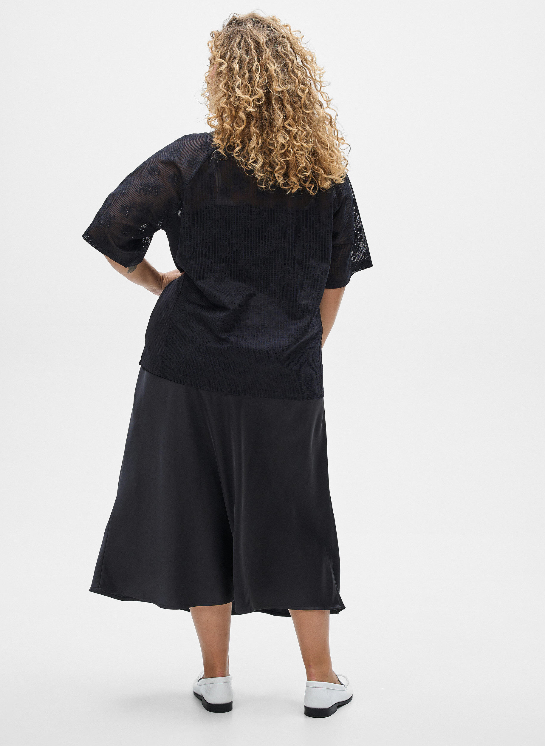 ZizziMidirock aus Satin, Schwarz, Model image number 2