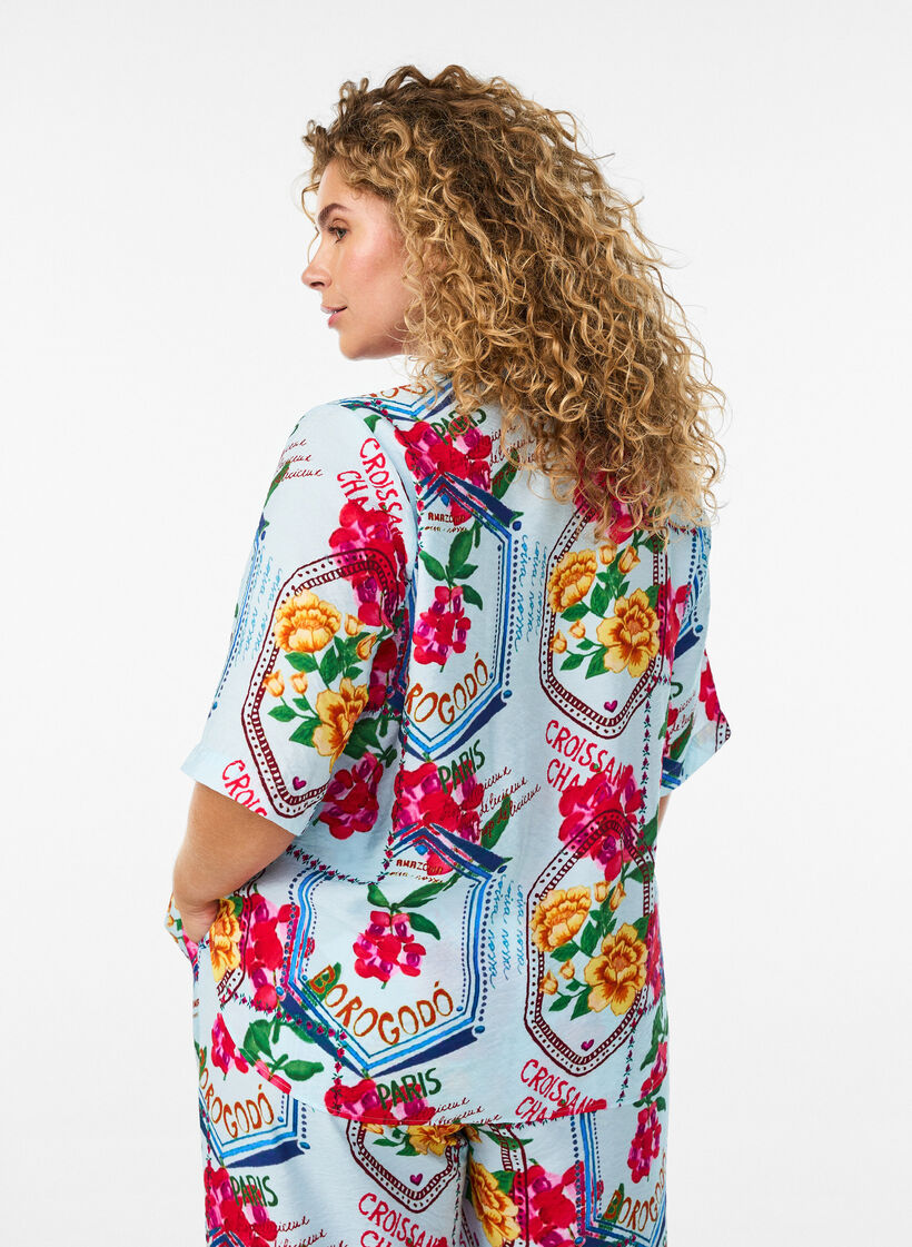 Hemdbluse mit 1/2 &Auml;rmeln und farbenfrohem Print, Blau, Model