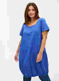 Kurzarm Kleid aus Baumwolle, Dazzling Blue, Model