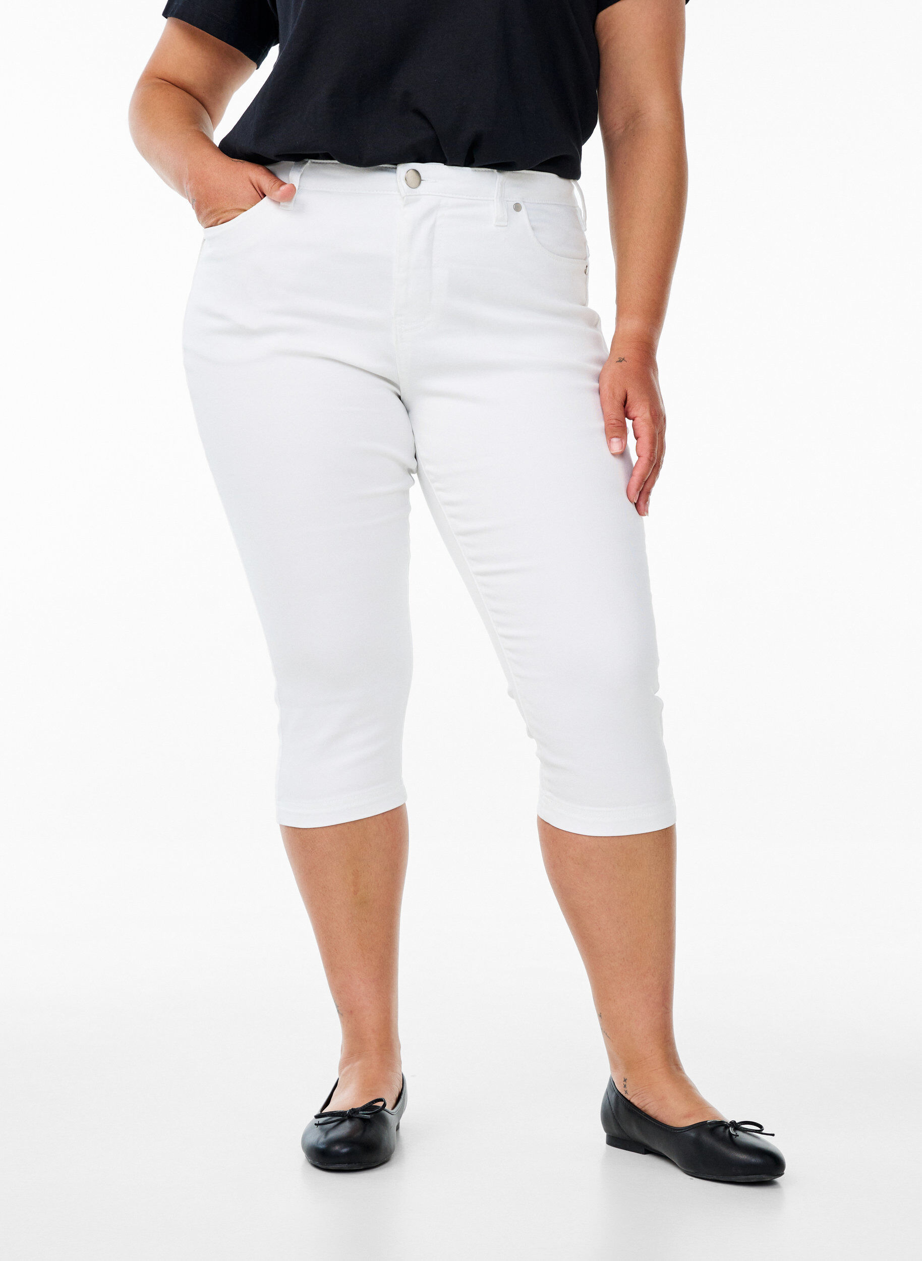 ZizziHoch taillierte Amy Capri Jeans mit Super Slim Fit, Wei&szlig;, Model image number 2