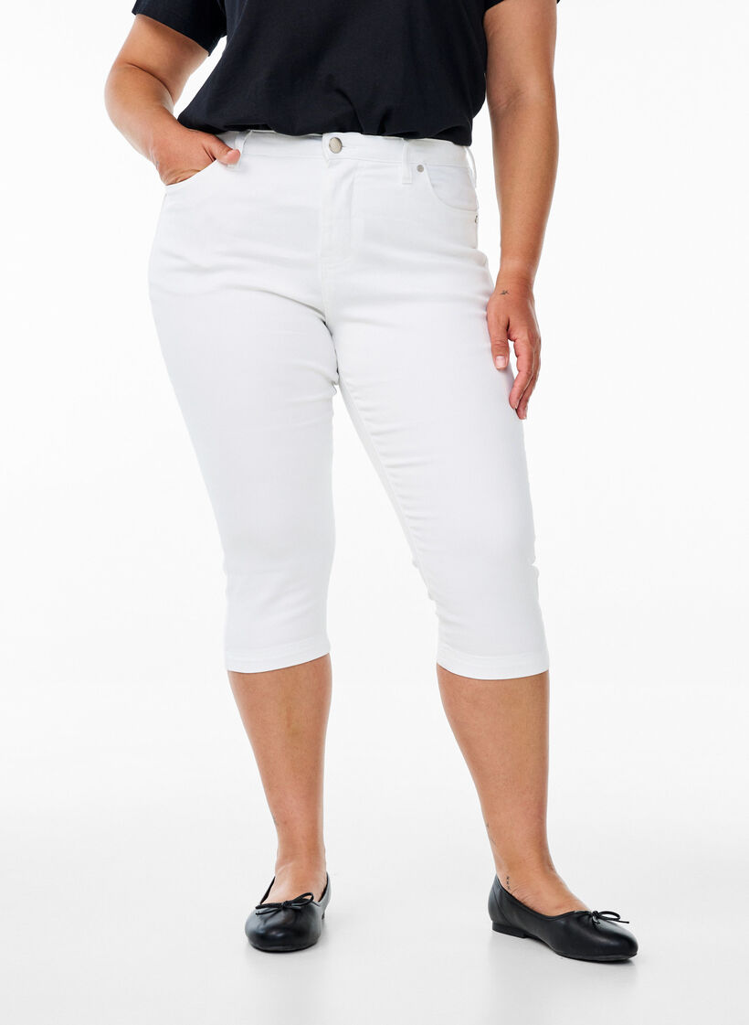 Hoch taillierte Amy Capri Jeans mit Super Slim Fit, Wei&szlig;, Model image number 2