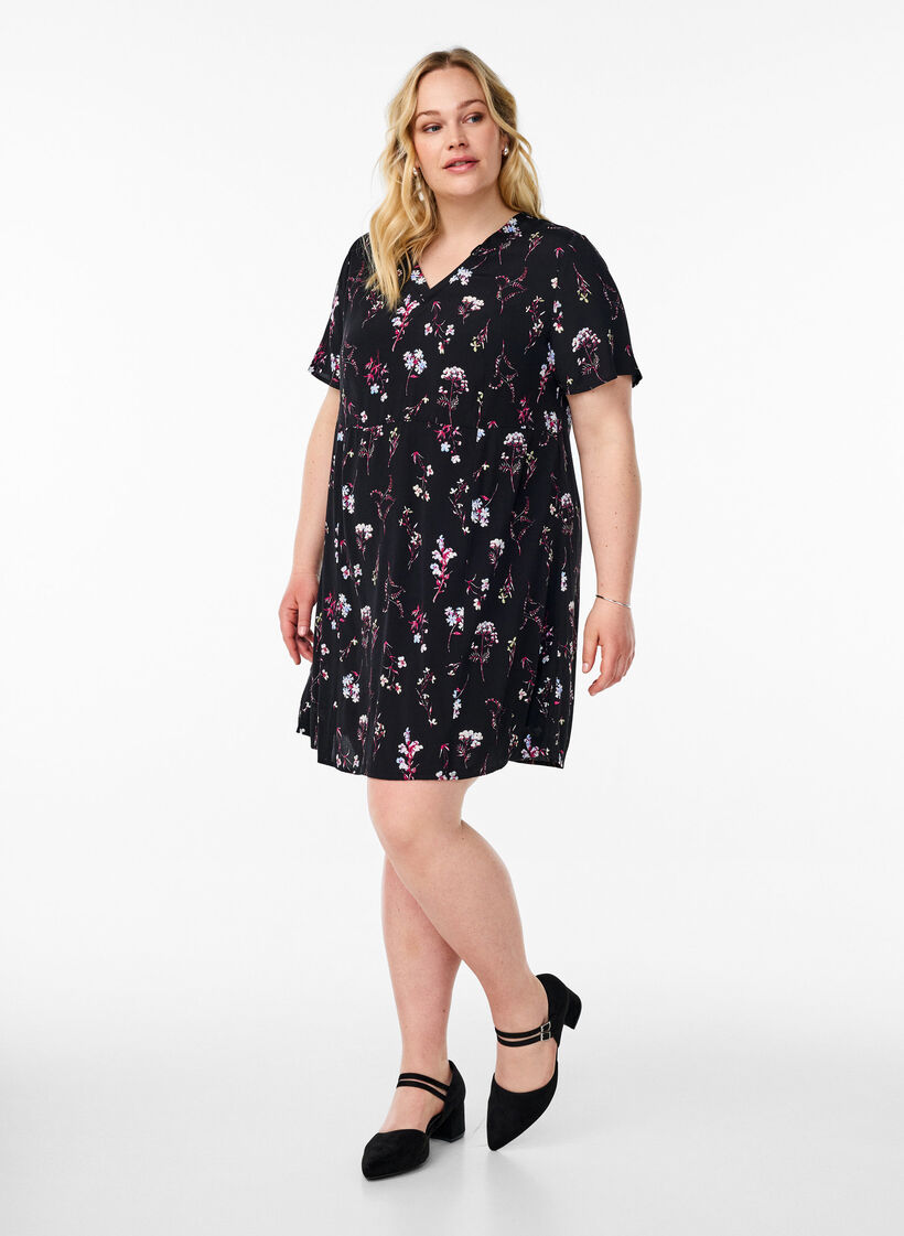 Kurzes Kleid mit Blumendruck, Schwarz, Model image number 1