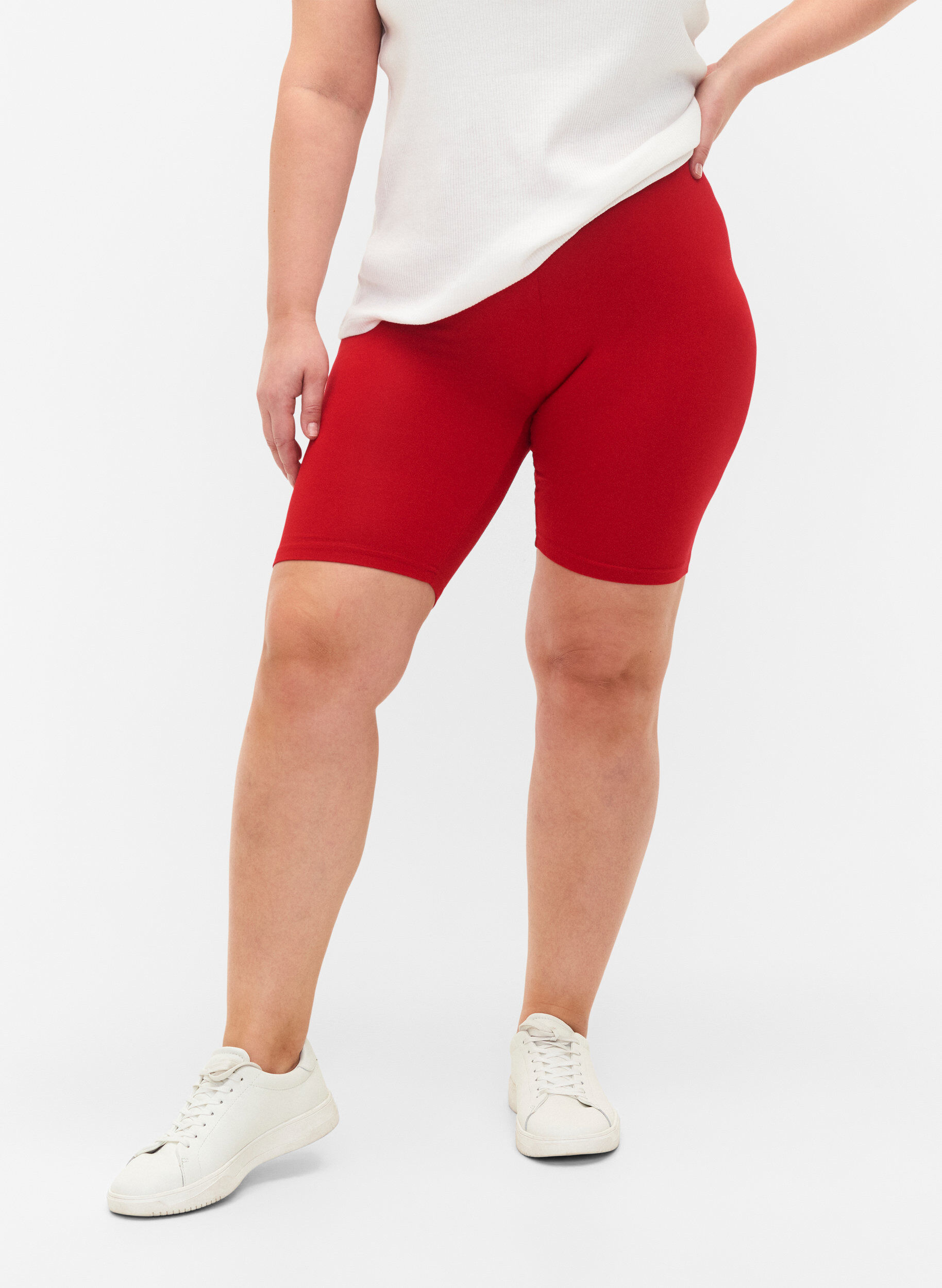 ZizziEinfarbige Basic Radlershorts, Rot, Model image number 0