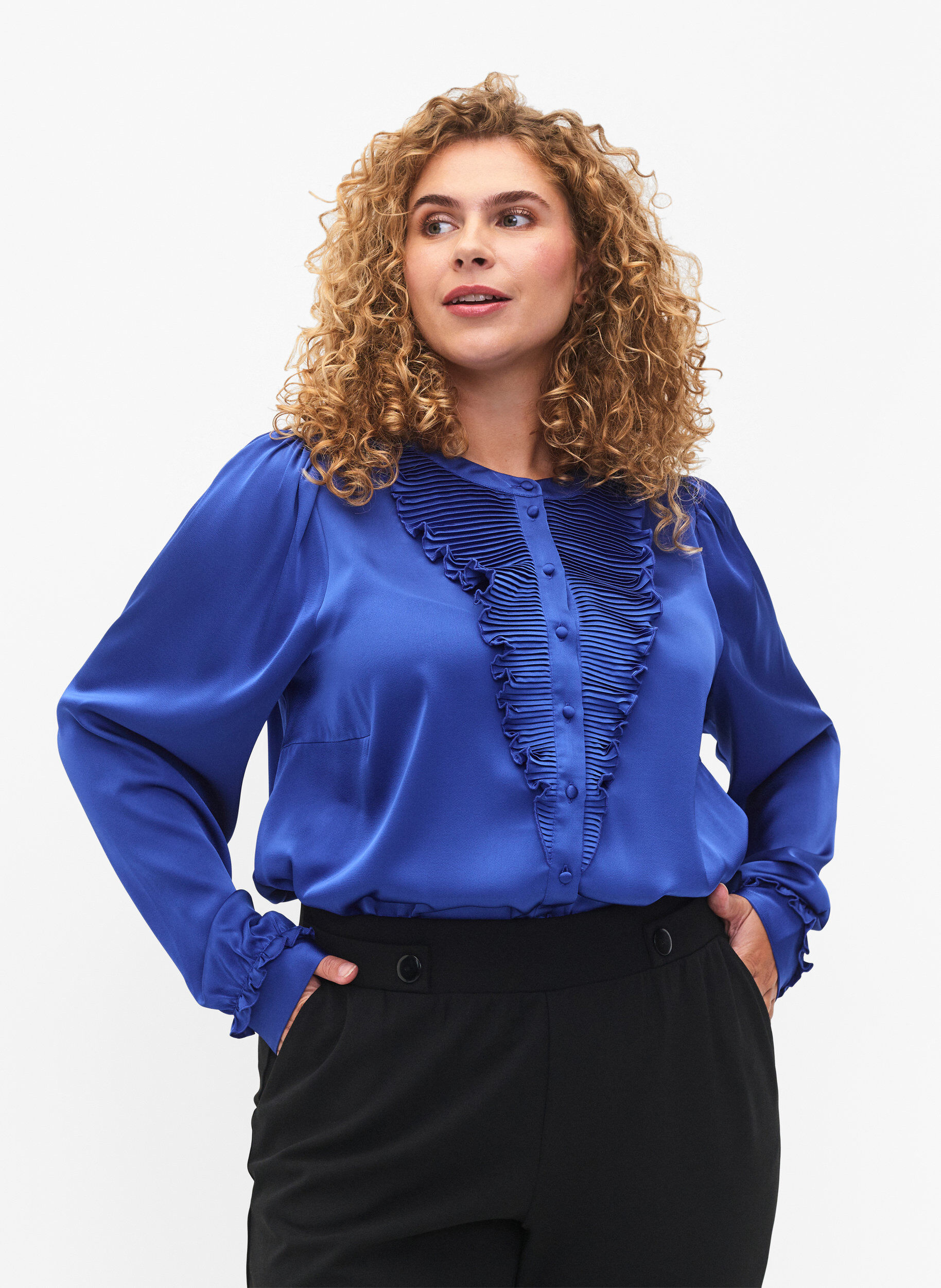 Zizzi Hemdbluse aus Satin mit R&uuml;schen, Deep Ultramarine, Model image number 0