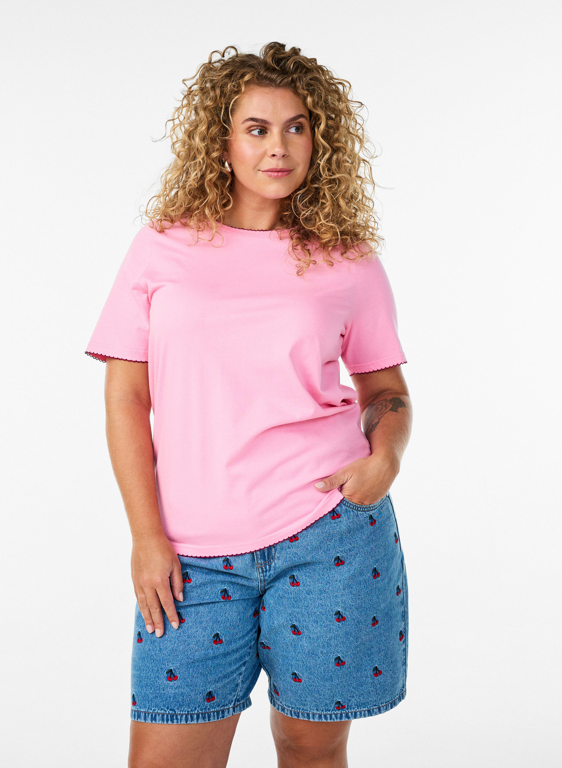 ZizziBestickte Denimshorts, Blau, Model image number 0