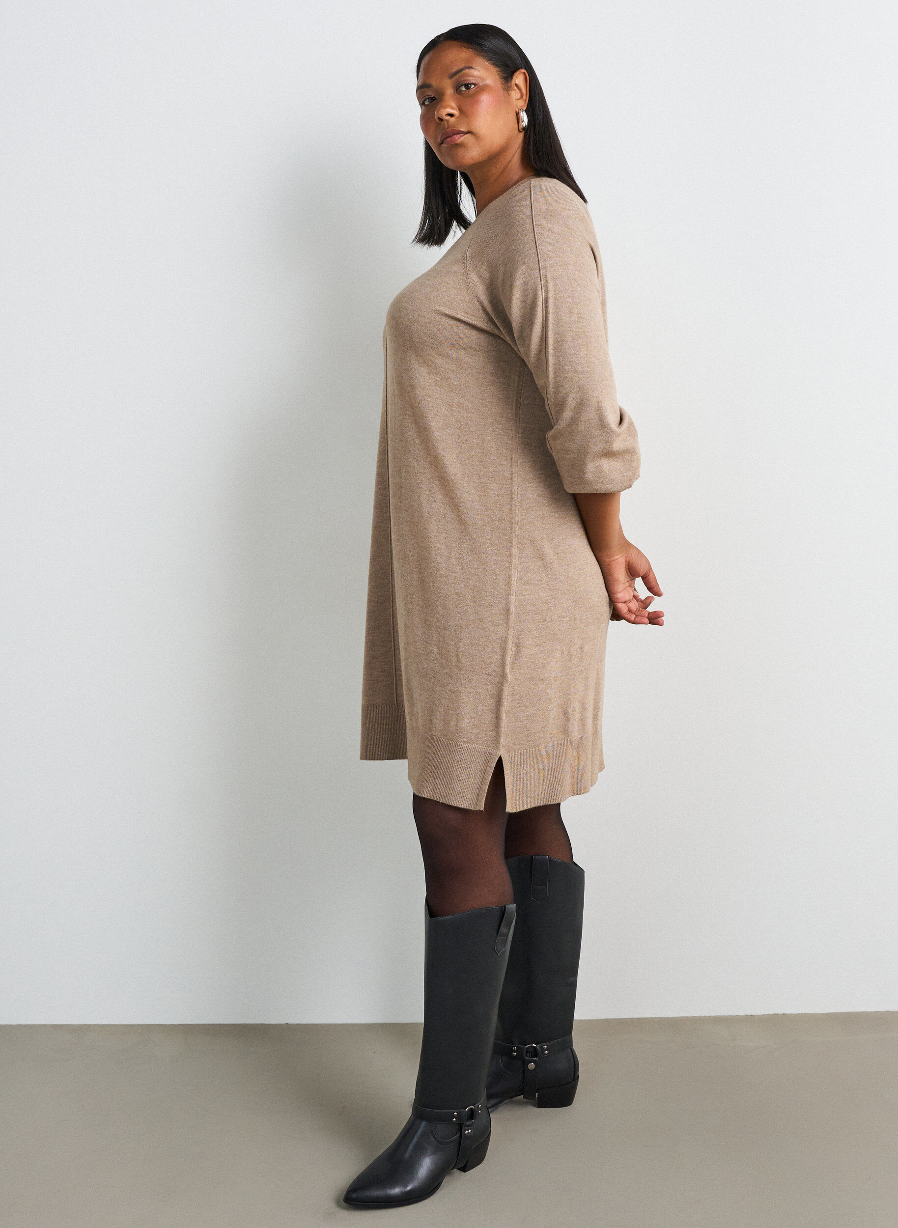 ZizziStrickkleid mit Raglan&auml;rmeln und Mittelnaht, Beige, Model image number 3