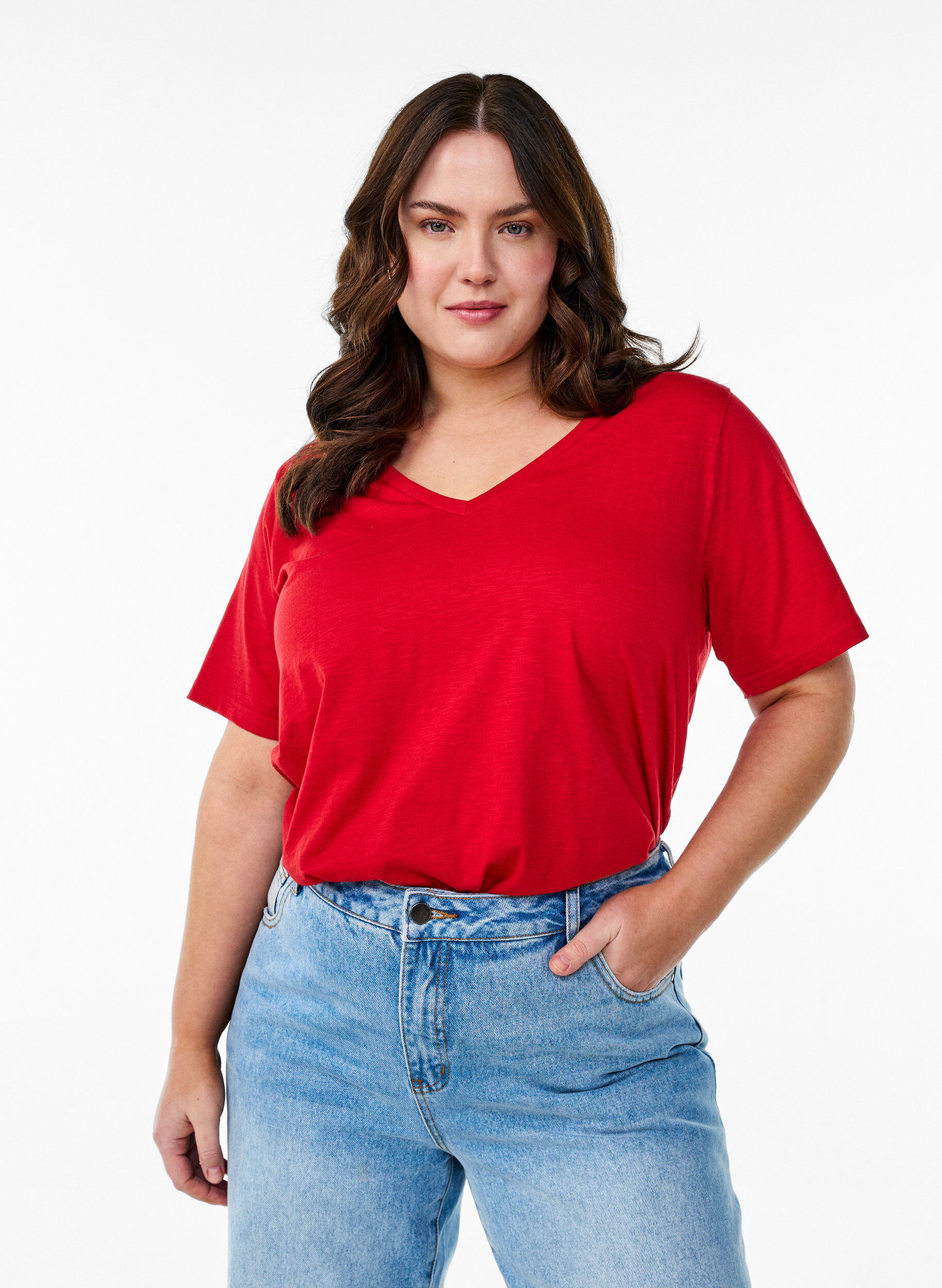 Kurz&auml;rmliges Basic-T-Shirt mit V-Ausschnitt, Rot, Model