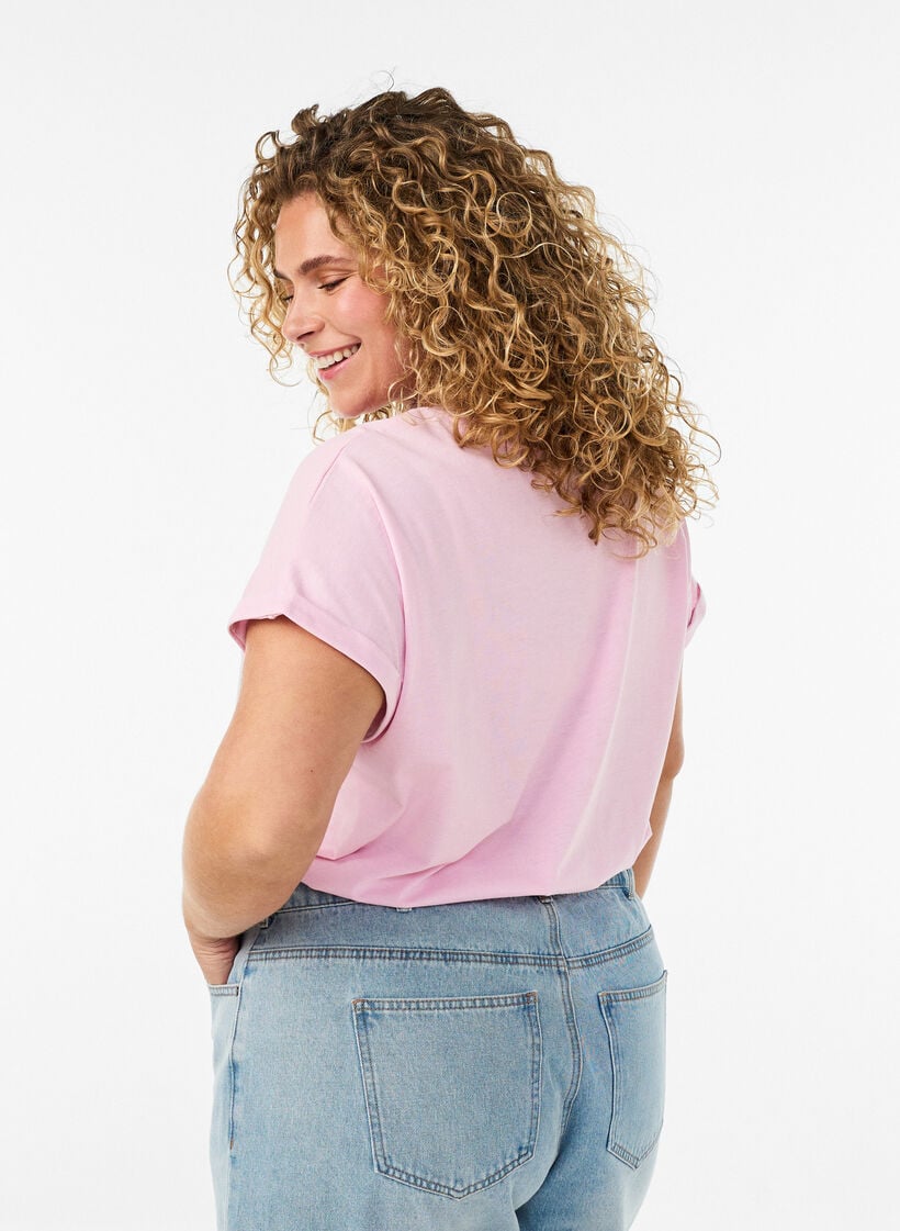 Kurz&auml;rmeliges T-Shirt aus einer Baumwollmischung, Rot, Model image number 2