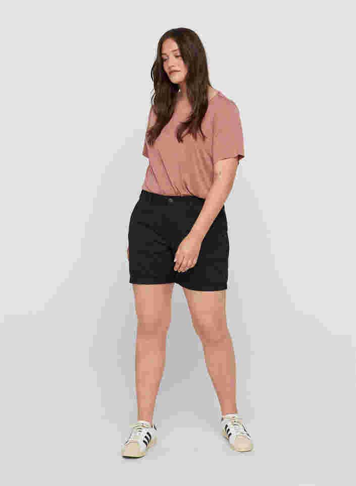 Regular Fit Shorts mit Taschen, Black, Model image number 2