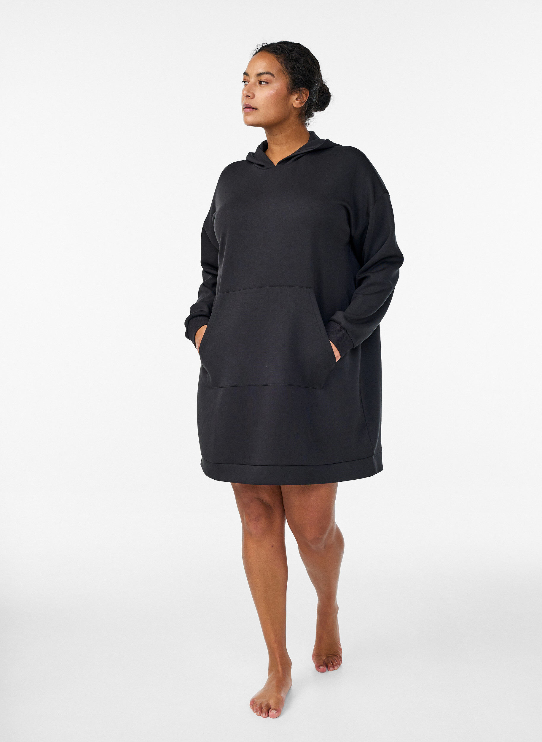 ZizziKurzes Hoodiekleid mit K&auml;ngurutasche, Schwarz, Model image number 1