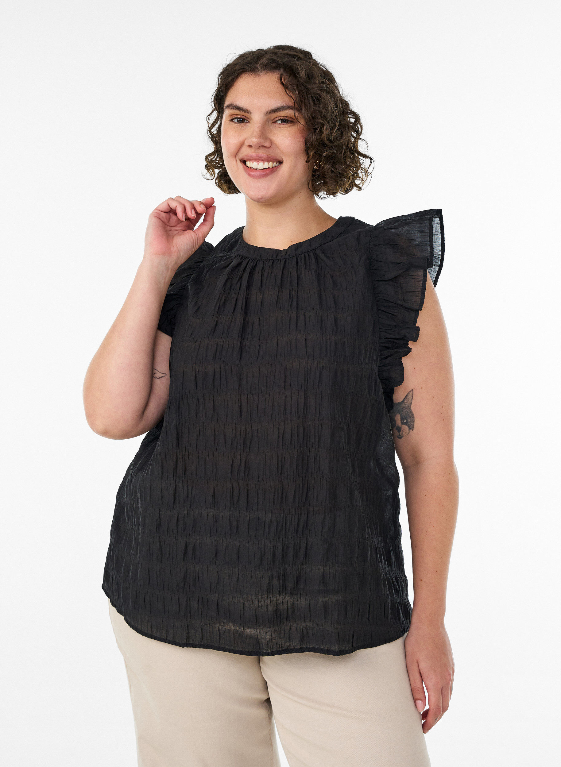 &Auml;rmellose Bluse mit Struktur und R&uuml;schen, Schwarz, Model
