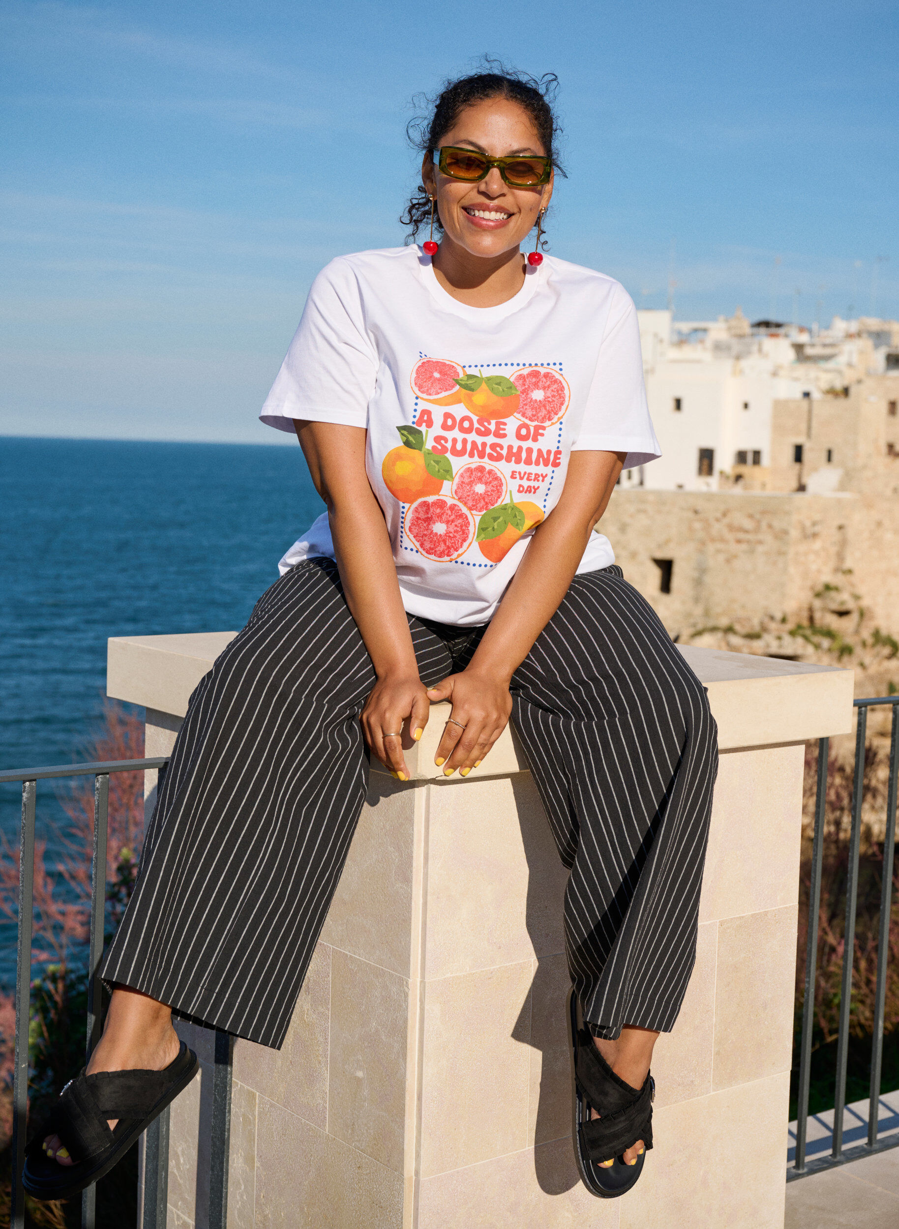 ZizziLockere Hose mit hohem Bund und Taschen, Schwarz, Image image number 0