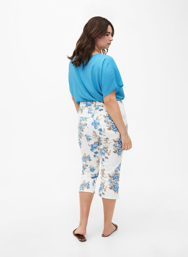 Amy Capri-Jeans mit hohem Bund und Blumenprint, White B.AOP, Model image number 1
