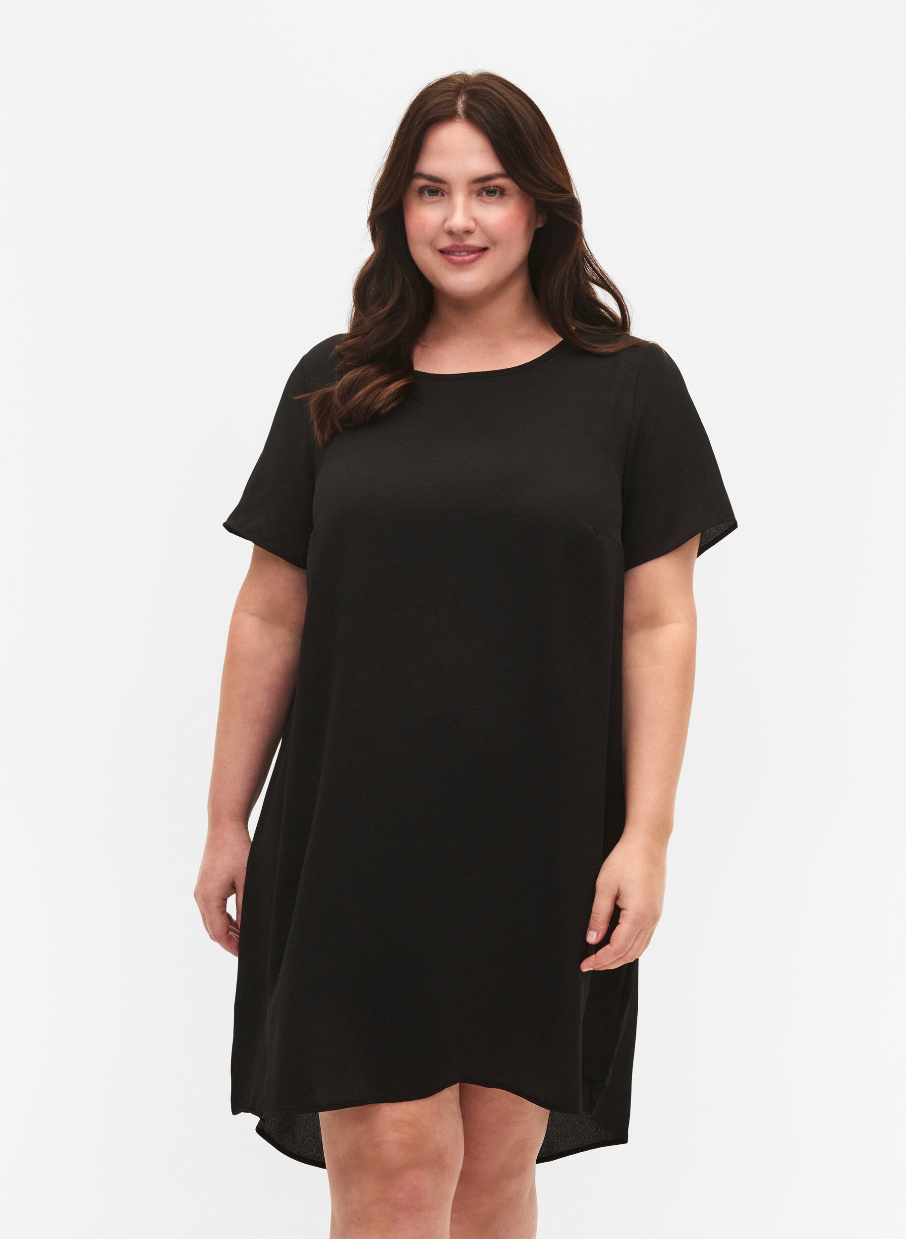 Kleid mit kurzen &Auml;rmeln, Schwarz, Model