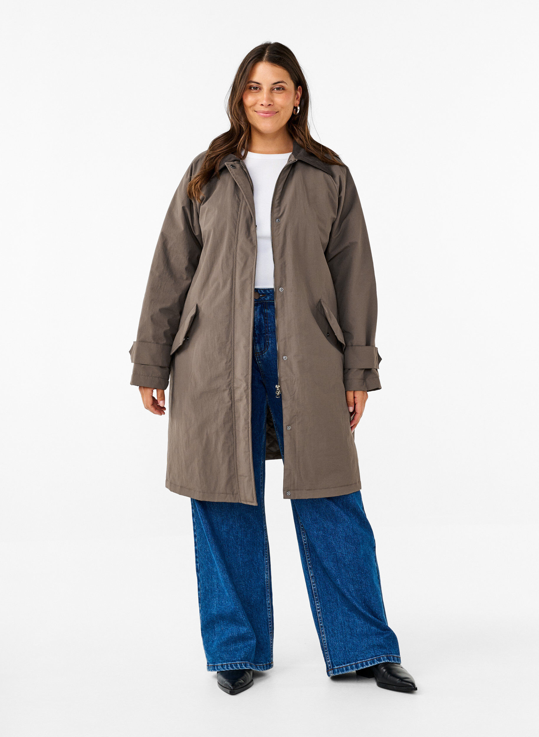 Zizzi&Uuml;bergangsmantel mit Samtkragen und Taschen, Chocolate Chip, Model image number 2