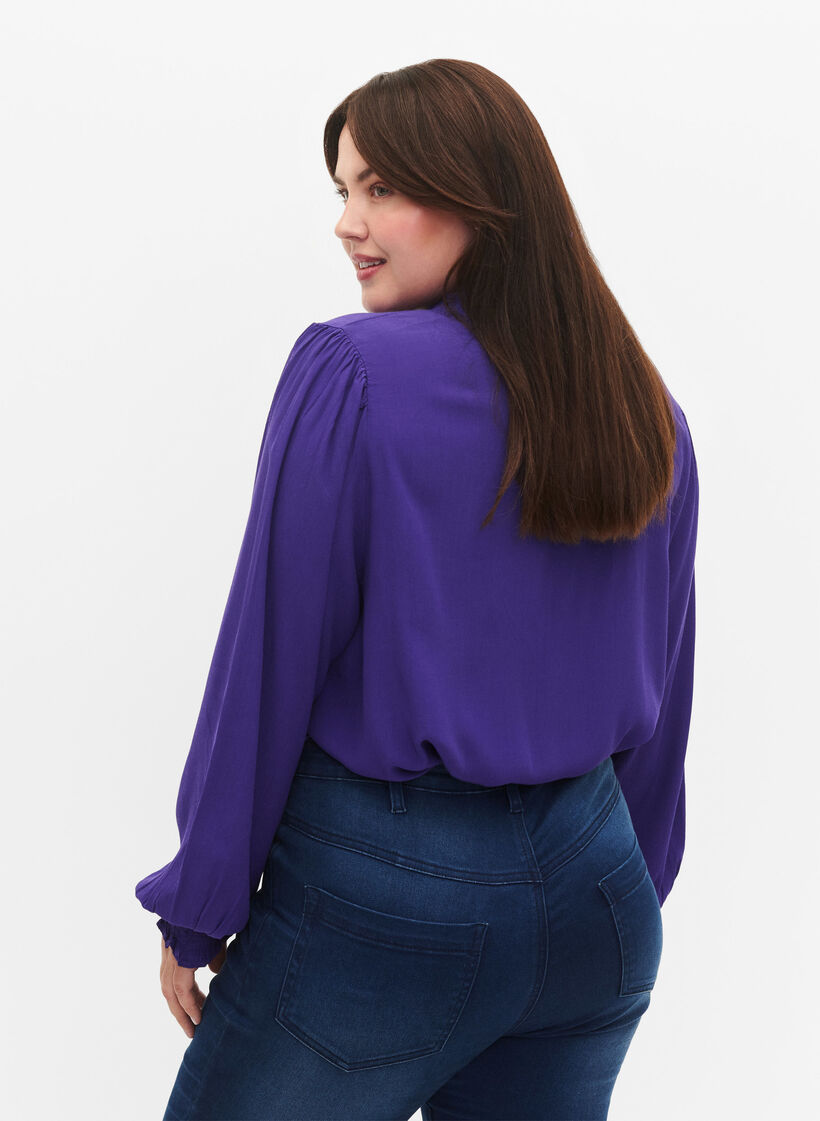 Langärmlige Bluse aus Viskose, Heliotrope, Model image number 1