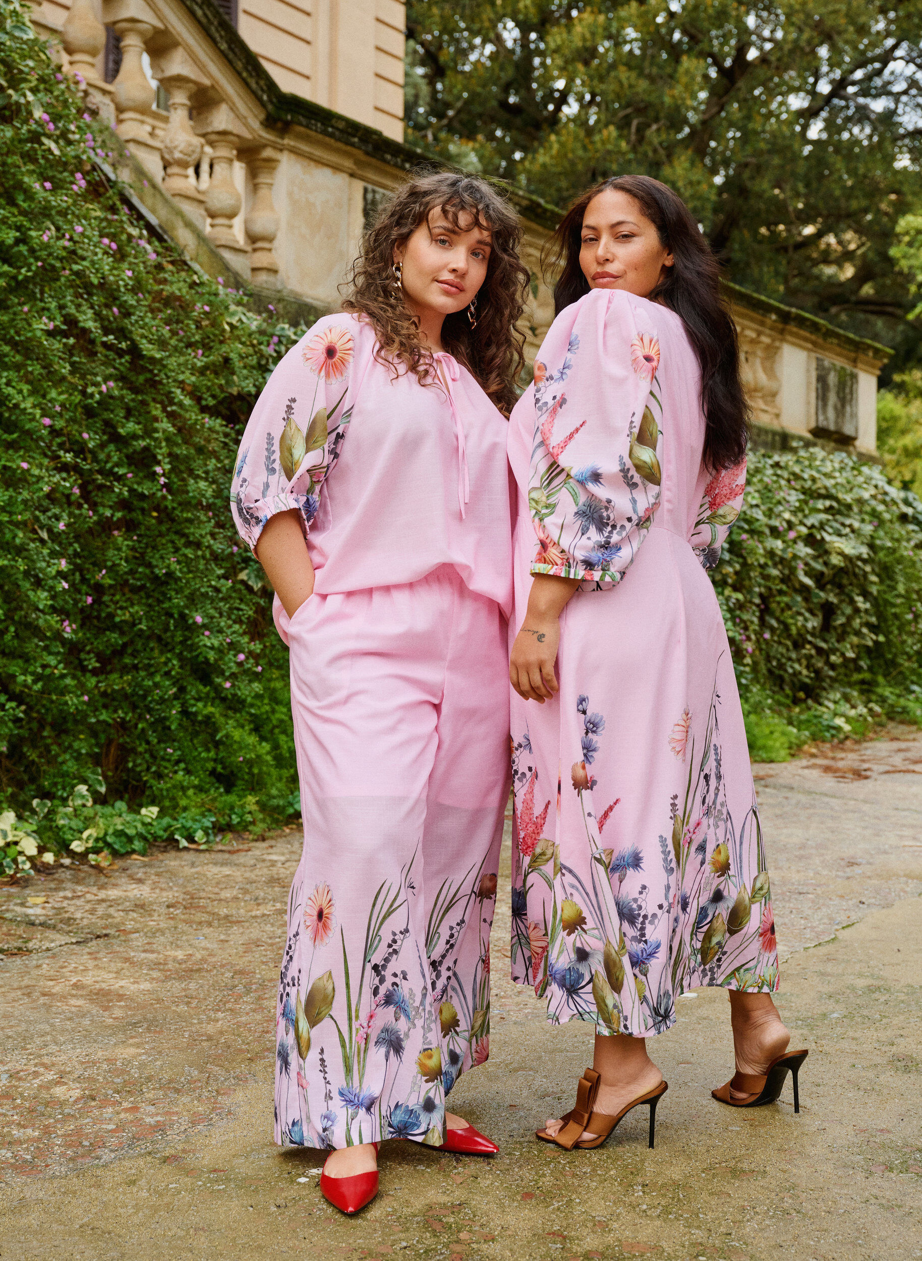 ZizziHose mit gebl&uuml;mtem Muster und weiten Beinen, Pink, Image image number 0