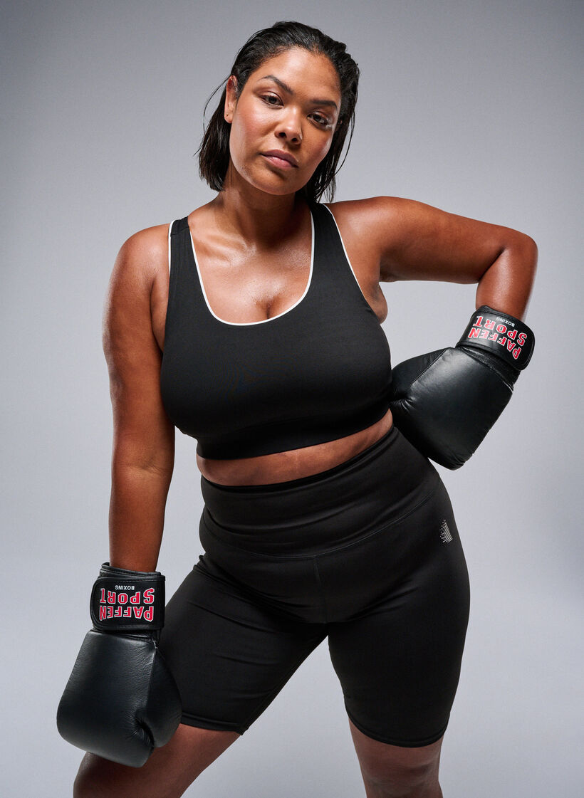 Eng anliegende Trainingsshorts, Schwarz, Image image number 0