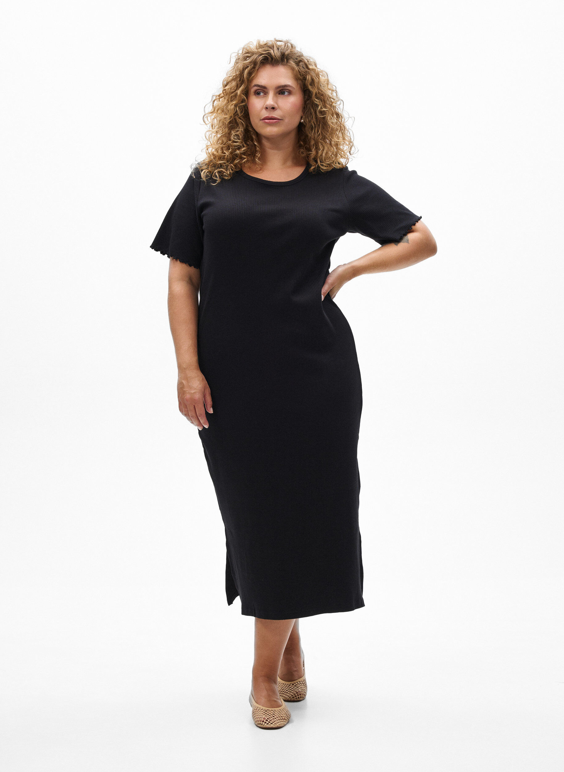 Maxikleid aus Jersey mit kurzen &Auml;rmeln, Schwarz, Model