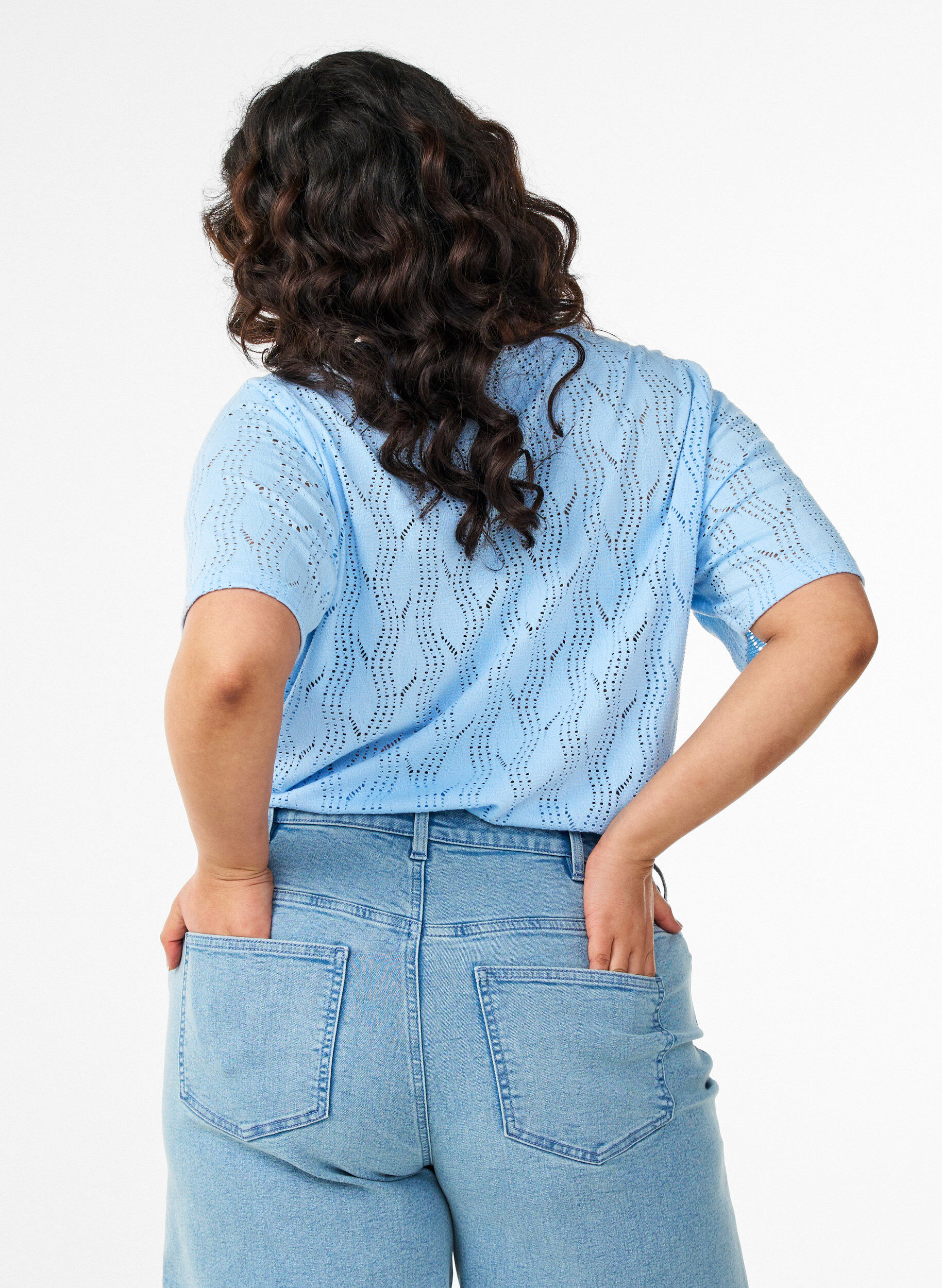 ZizziT-Shirt aus Jersey mit Lochstickerei, Blau, Model image number 2