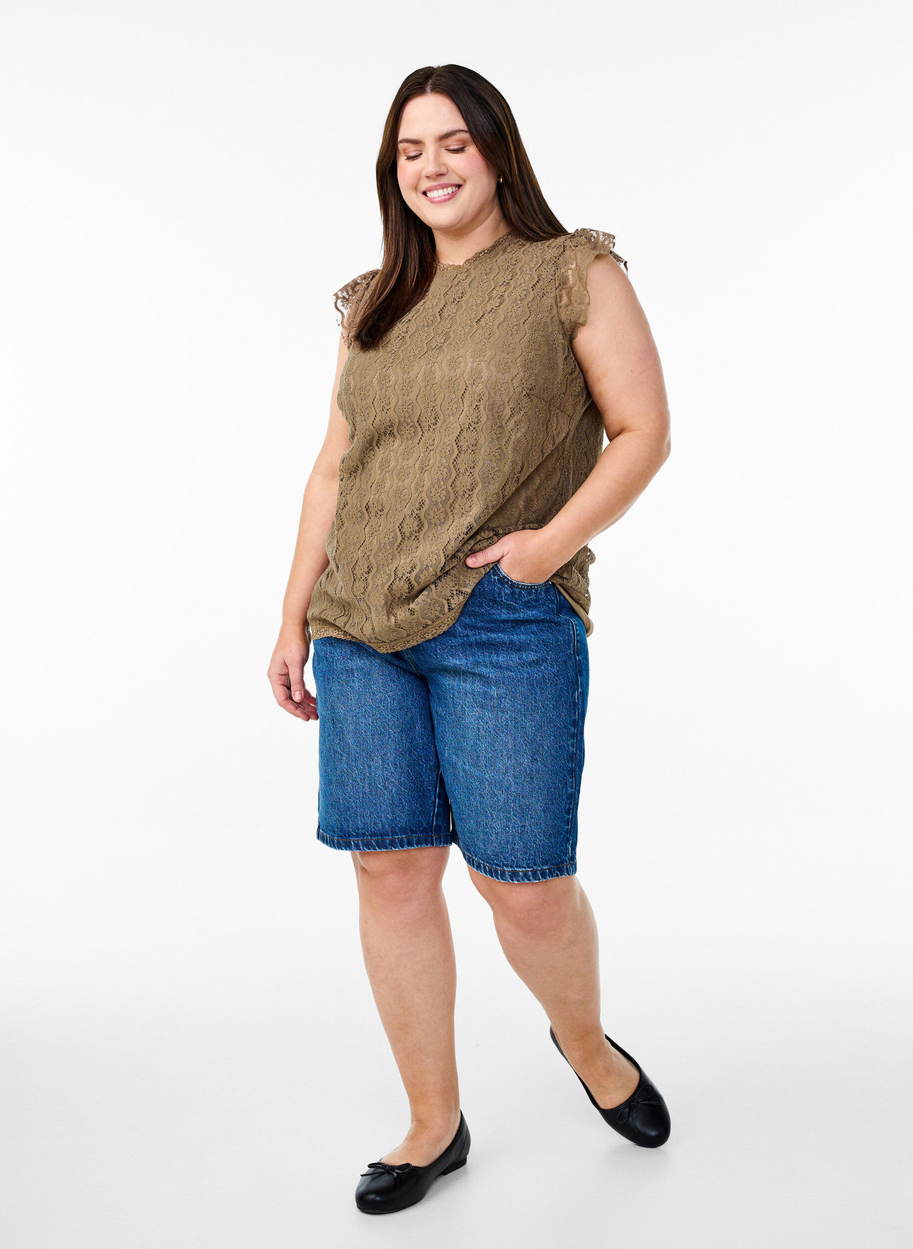 ZizziSpitzentop mit R&uuml;schendetails, Braun, Model image number 1