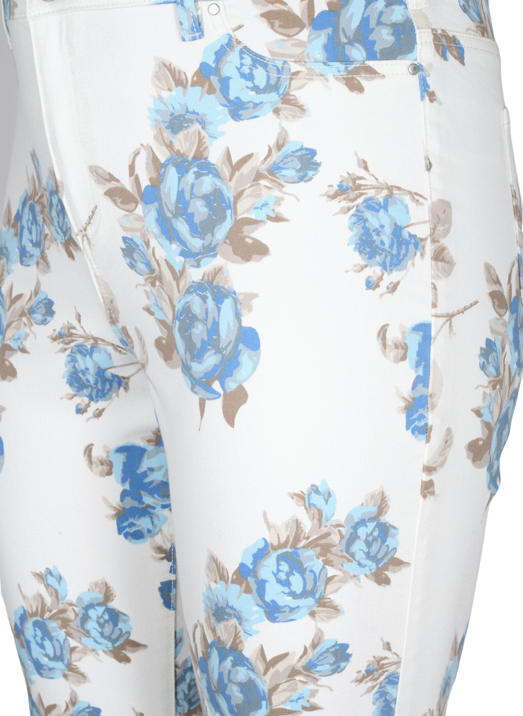 ZizziAmy Capri-Jeans mit hohem Bund und Blumenprint, White B.AOP, Packshot image number 2
