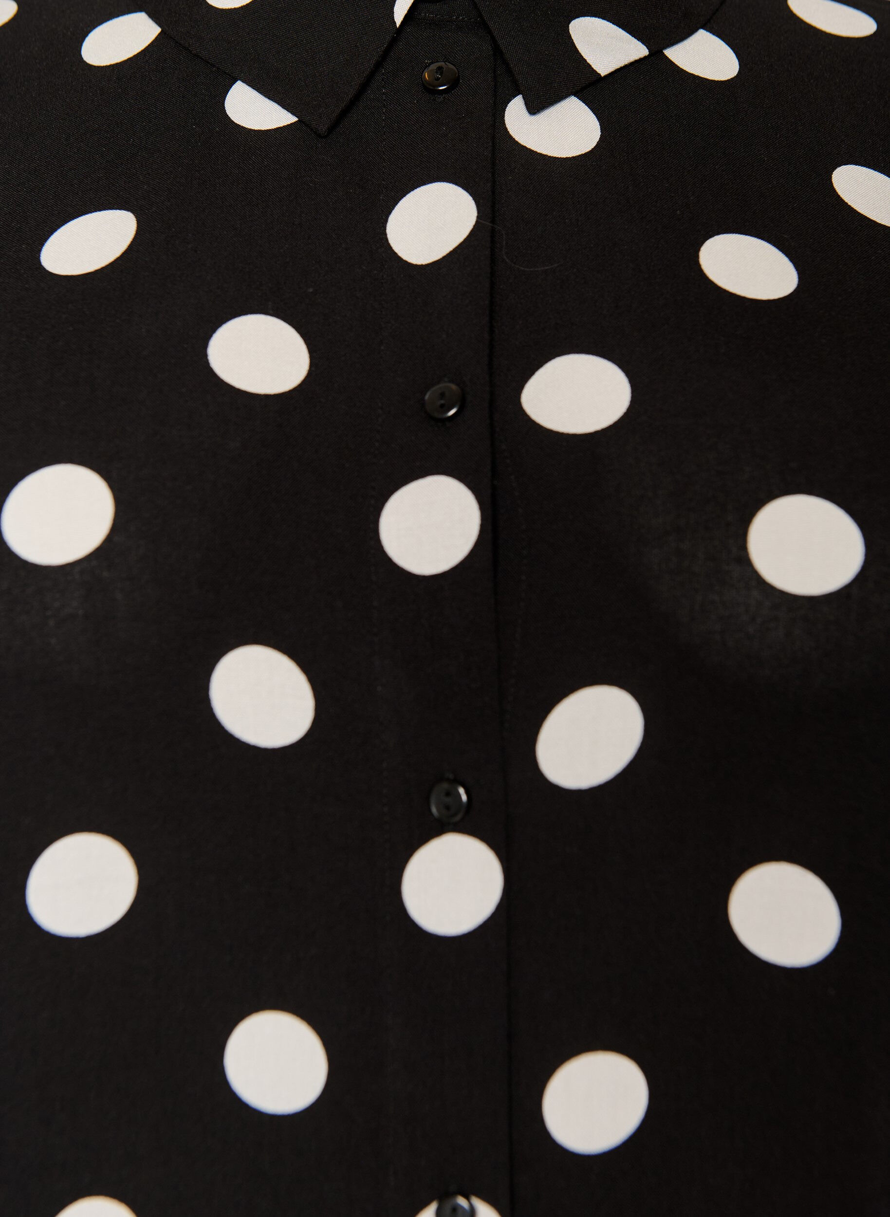 ZizziLocker geschnittenes langes Hemd aus Viskose, Vanille, Packshot image number 2