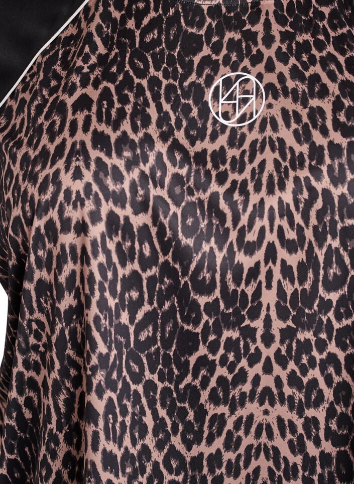Trainingsshirt mit Leoprint und Raglan&auml;rmeln, Braun, Packshot image number 2