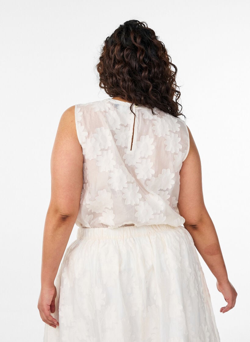 &Auml;rmelloses Top aus Jacquard mit floraler Textur, Vanille, Model